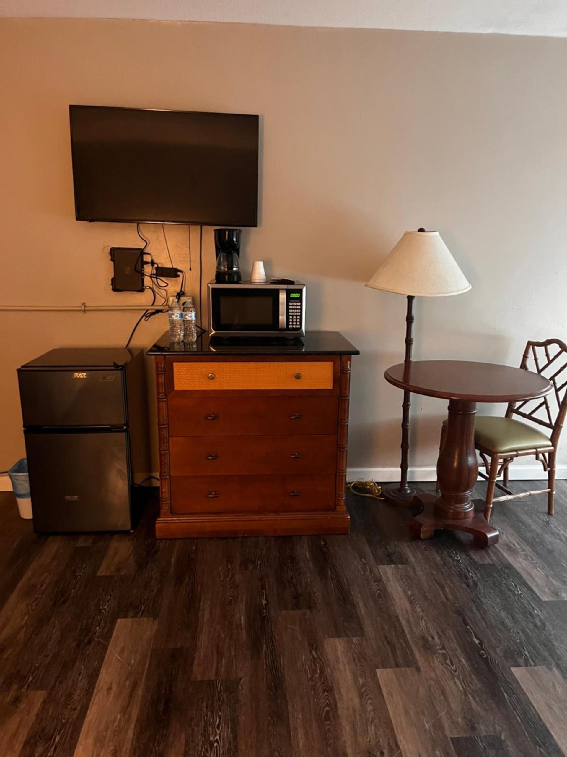 APM Inn & Suites photo 40