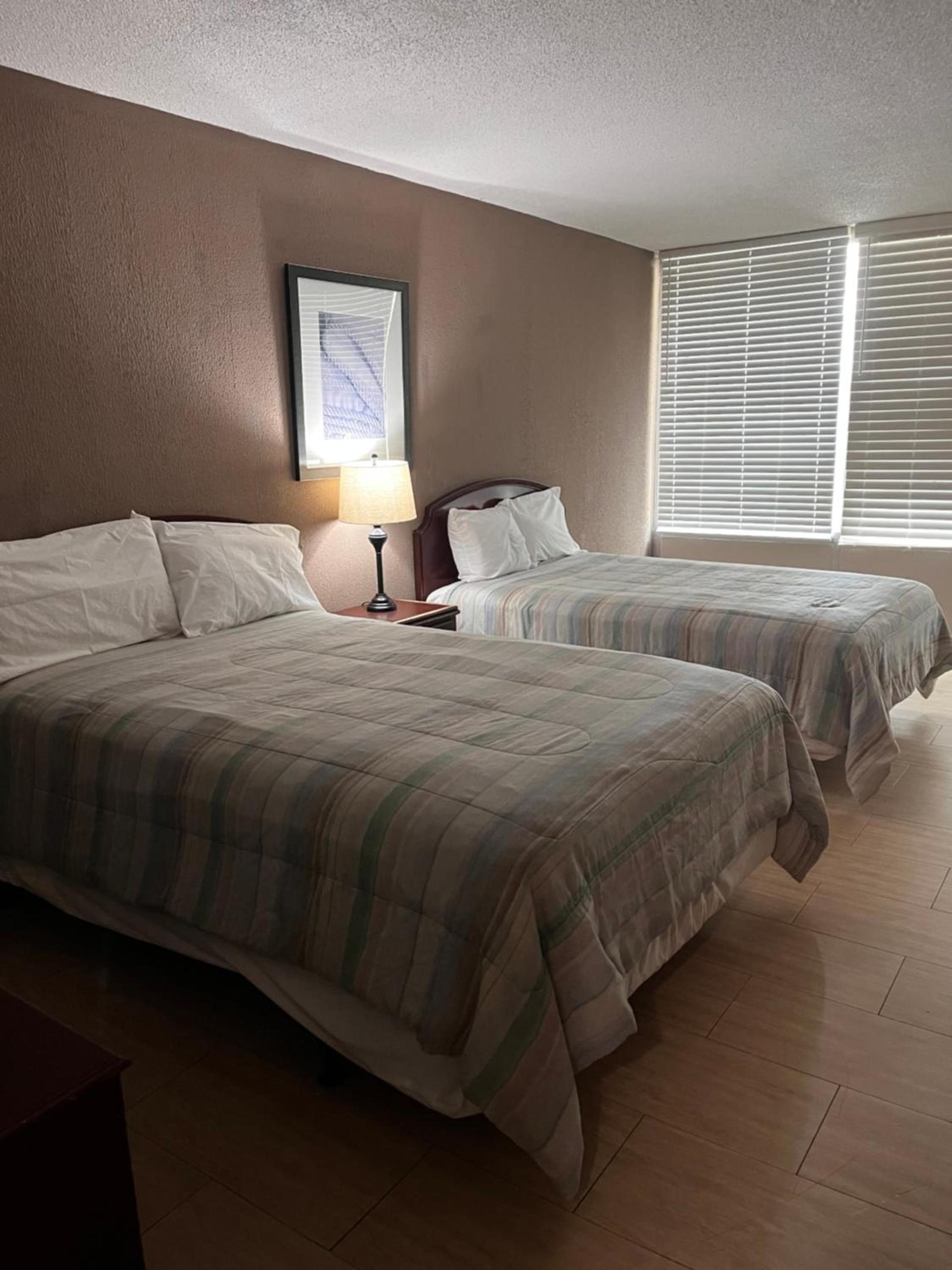 APM Inn & Suites photo 45