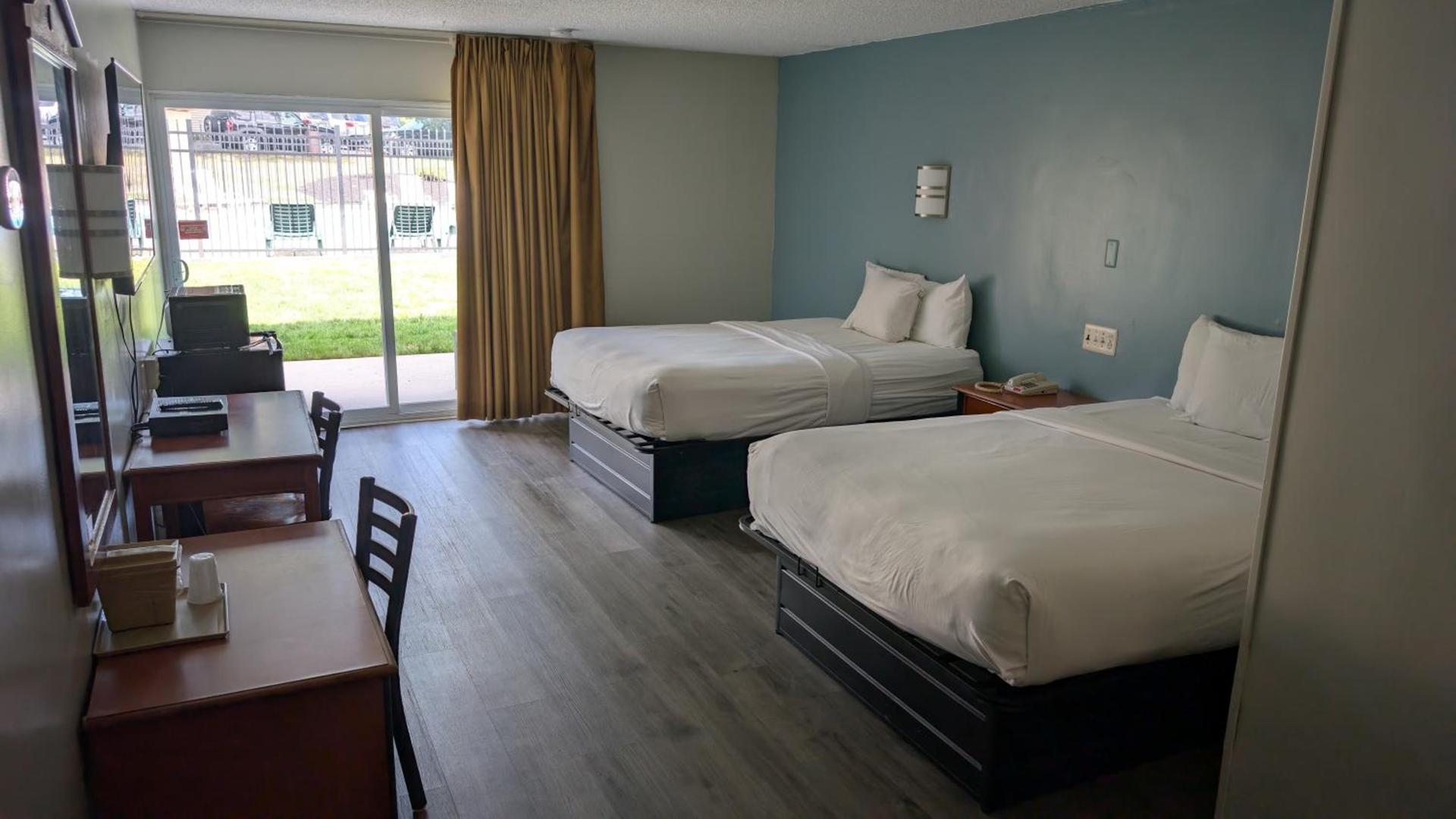 Crystal Inn - Neptune photo 21