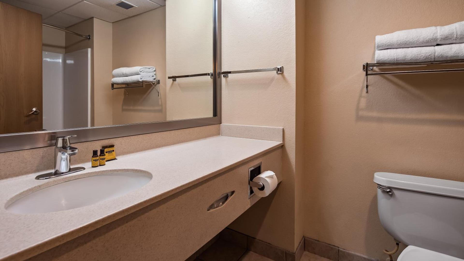 Best Western Plus Ruidoso Inn photo 28