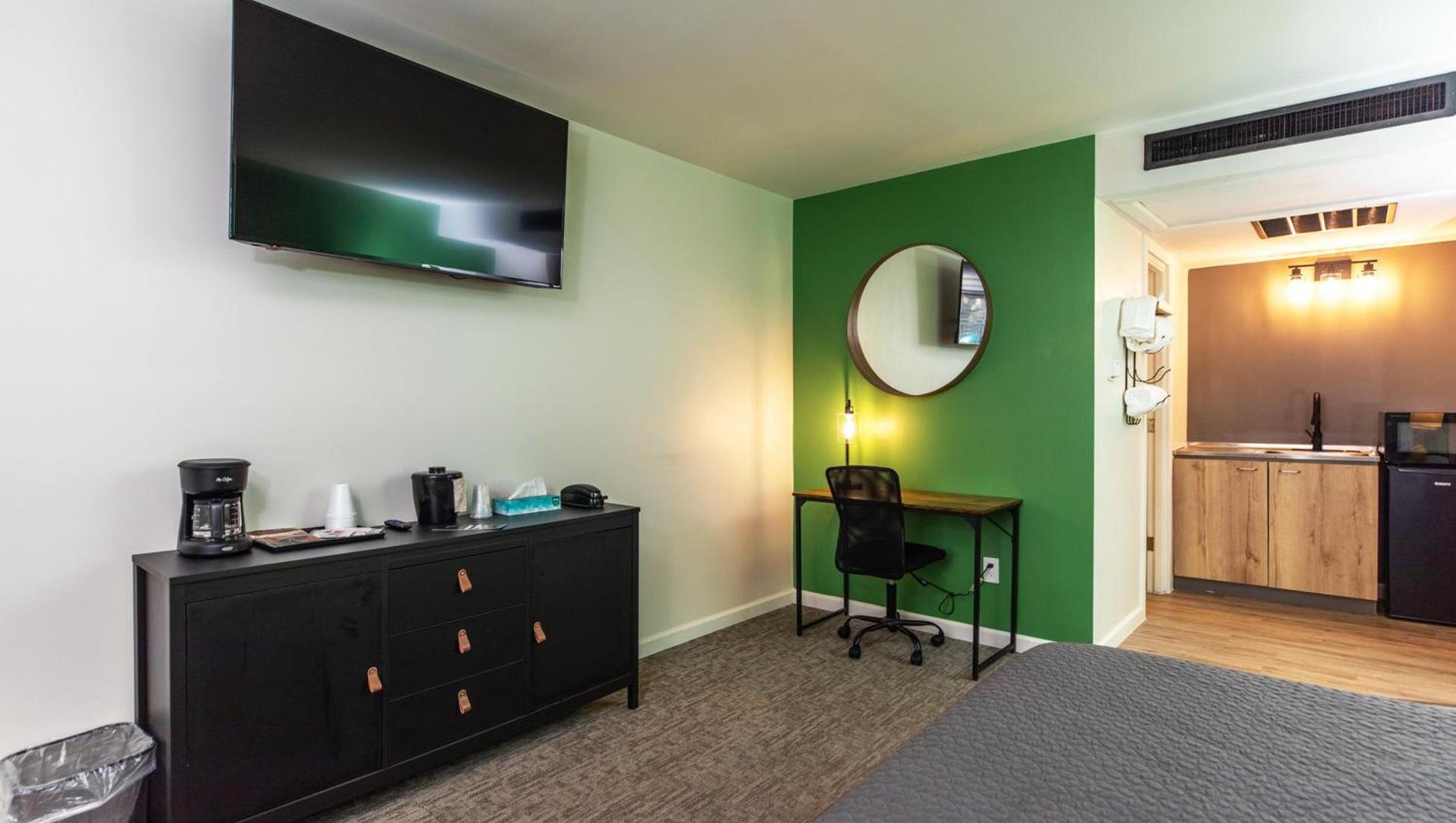 Modern Motel photo 26