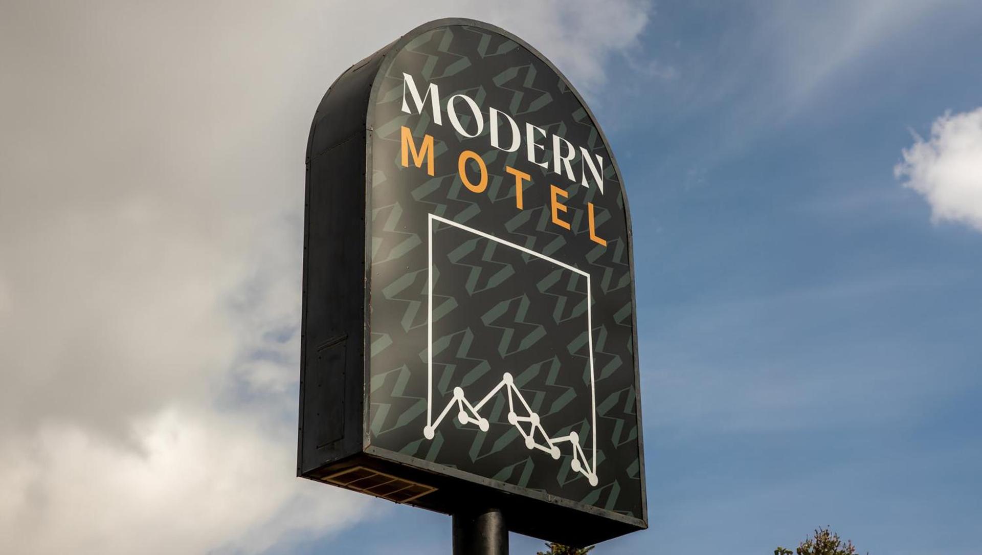Modern Motel photo 9