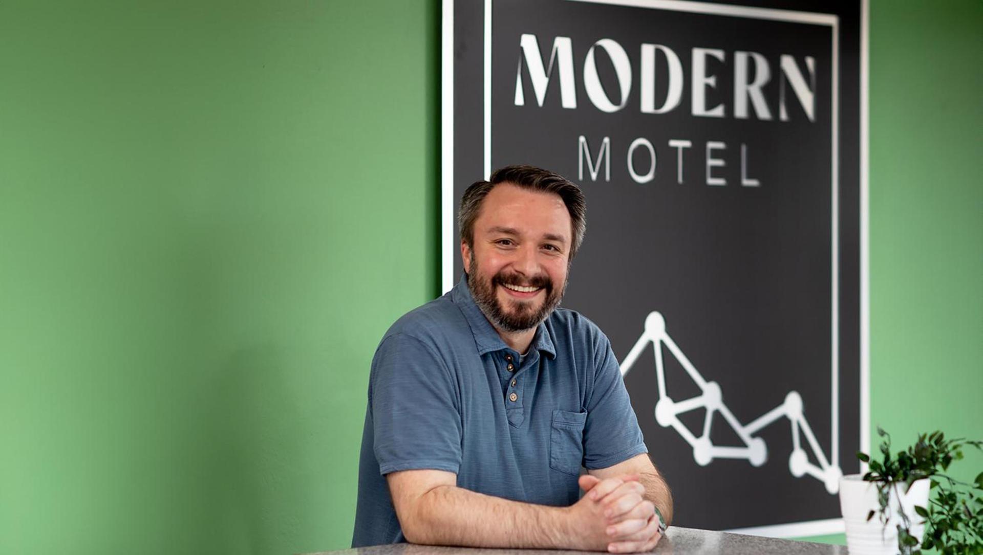 Modern Motel photo 14