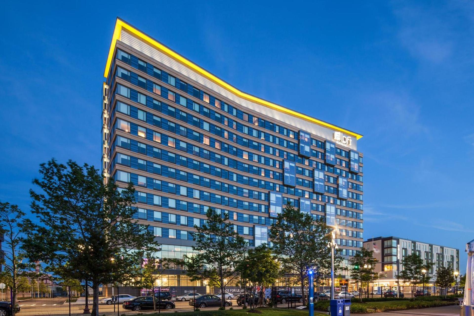 Aloft by Marriott Boston Seaport District photo 4