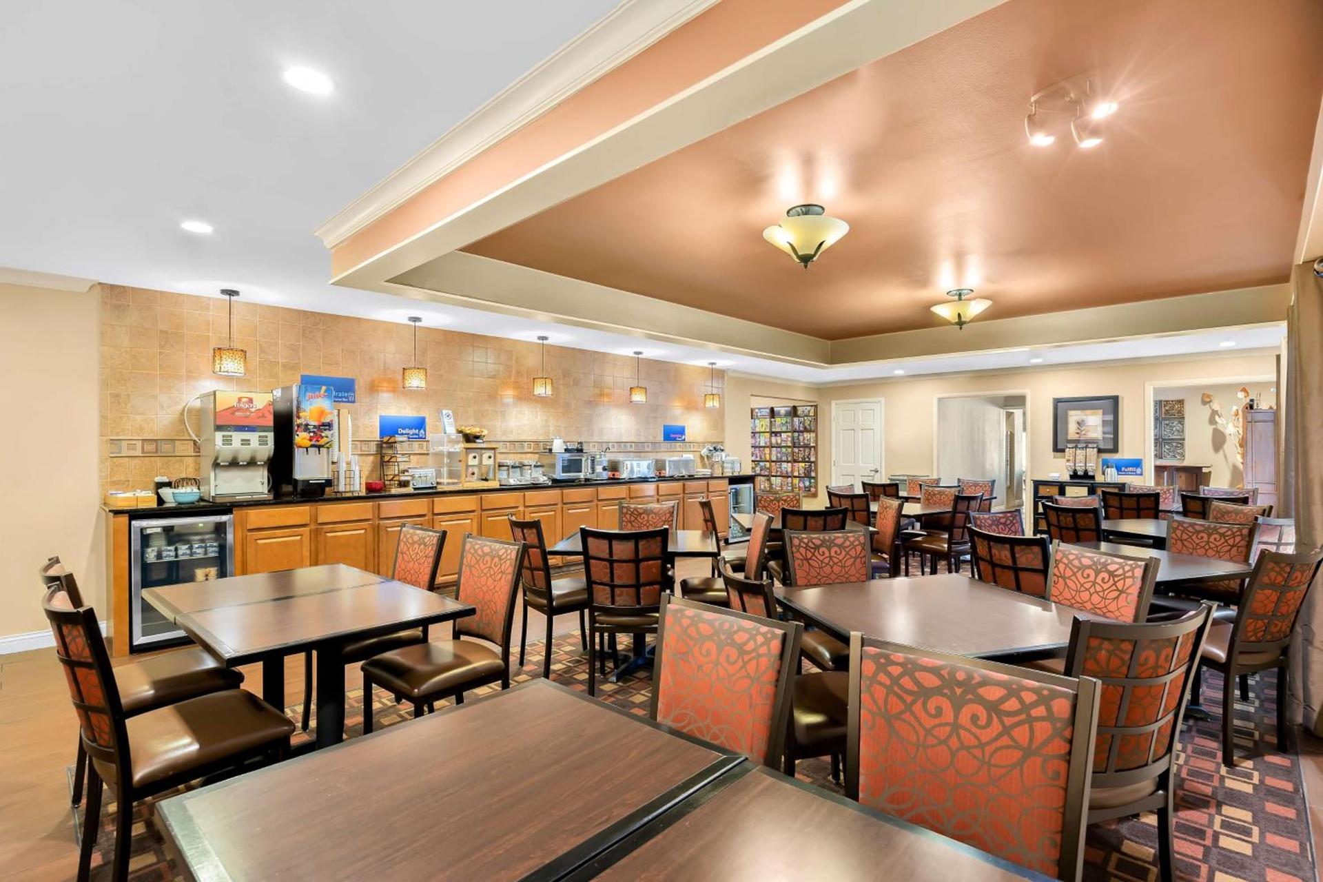 Best Western Coach House photo 5