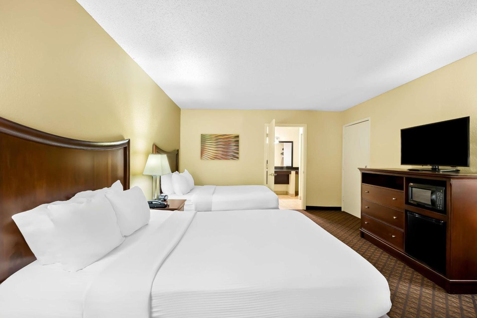 Best Western Coach House photo 11