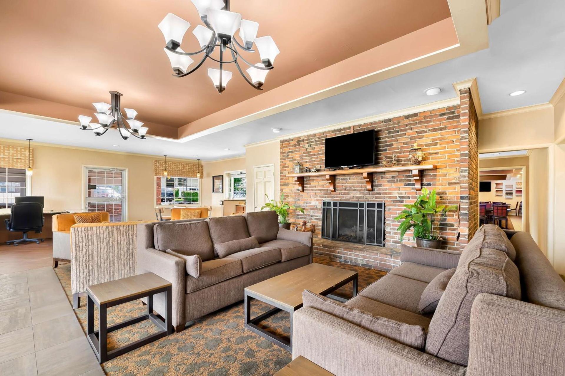 Best Western Coach House photo 10