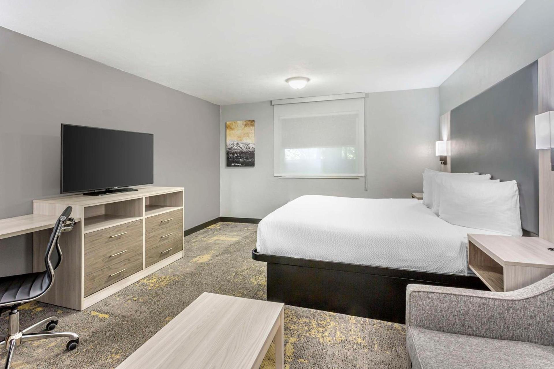Best Western Plus Weston Inn photo 28
