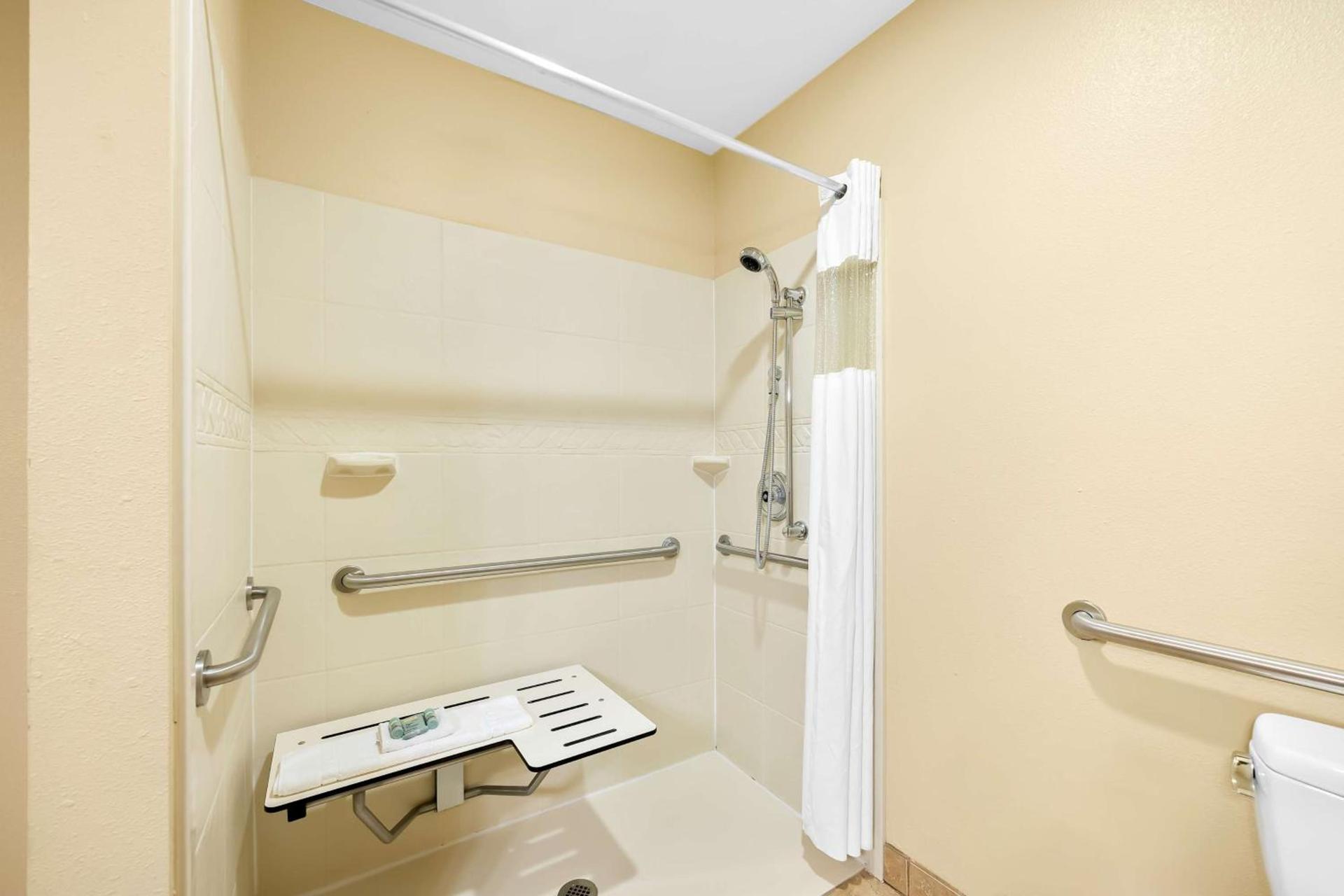 Best Western Coach House photo 14