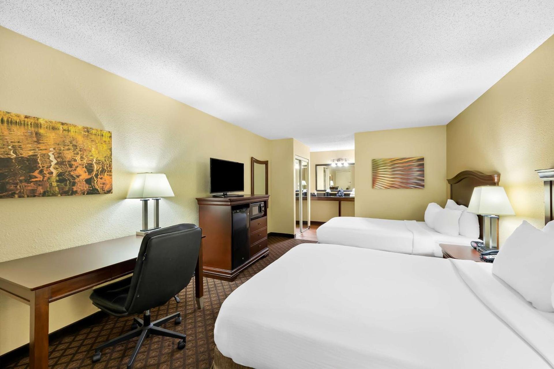Best Western Coach House photo 19