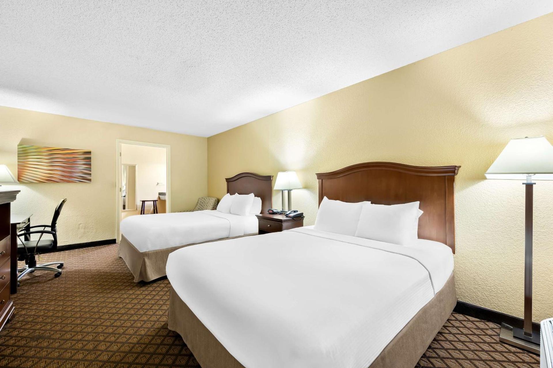 Best Western Coach House photo 3