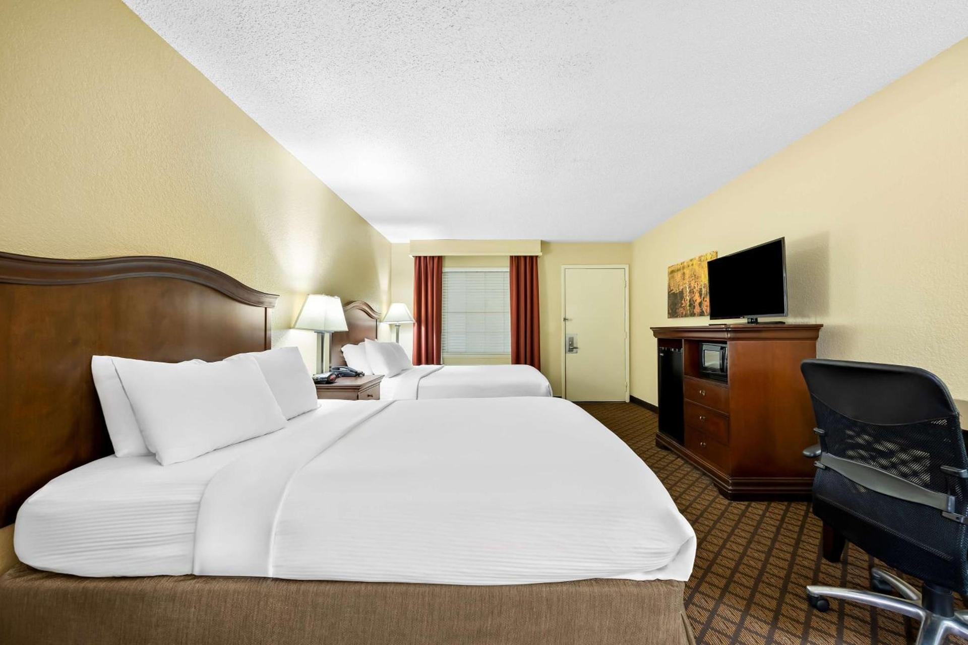 Best Western Coach House photo 23