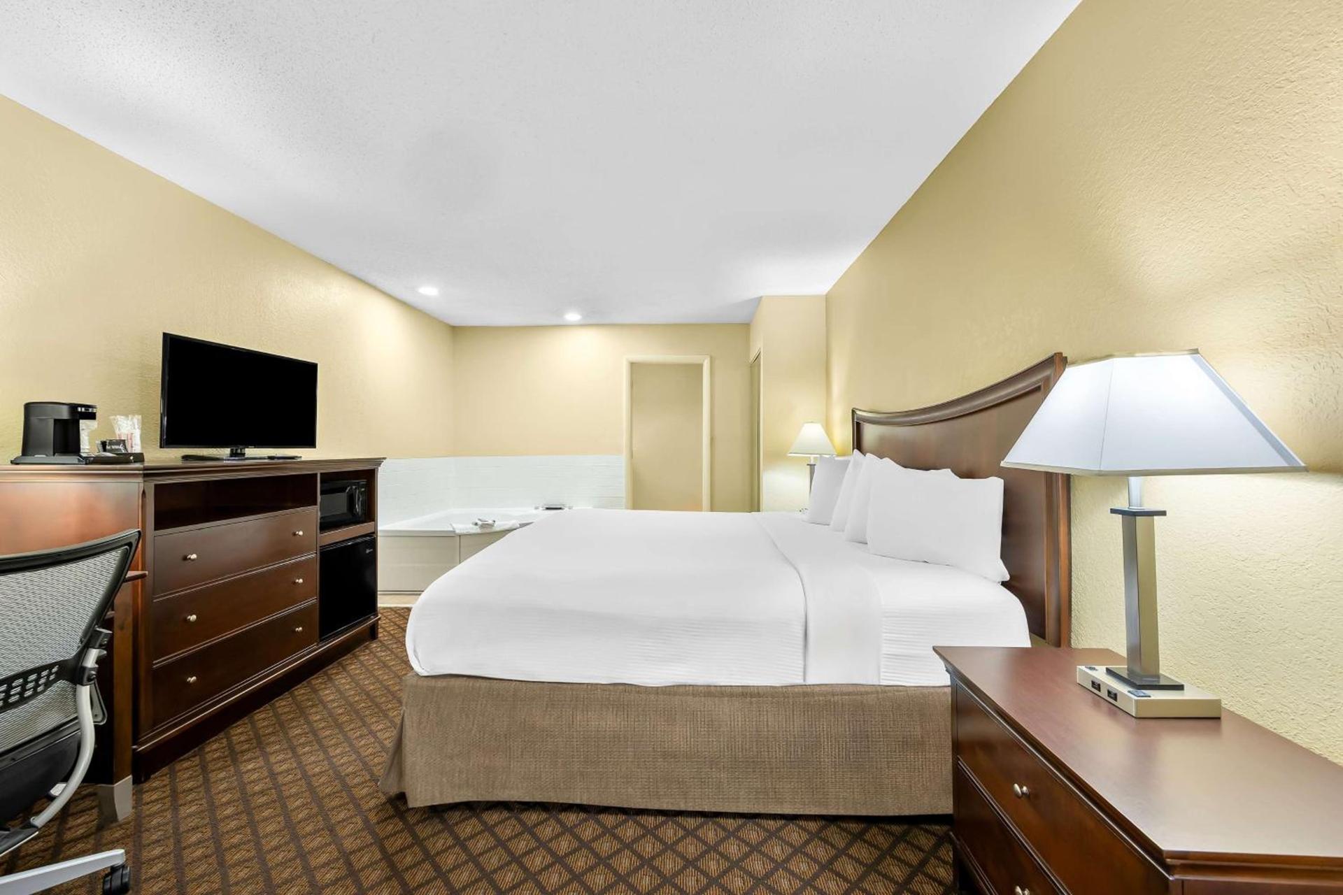 Best Western Coach House photo 25