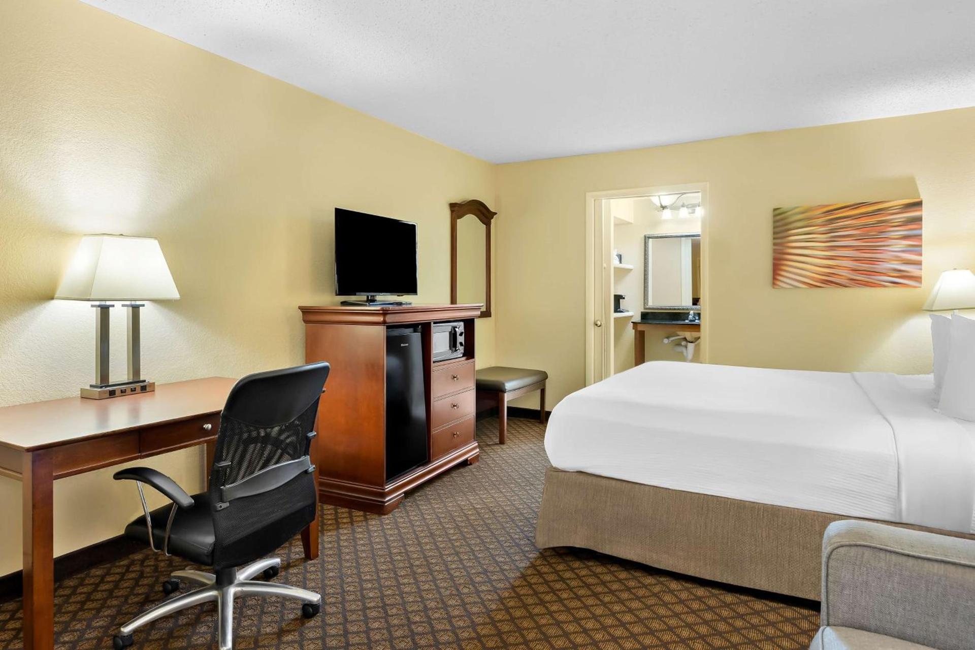 Best Western Coach House photo 29