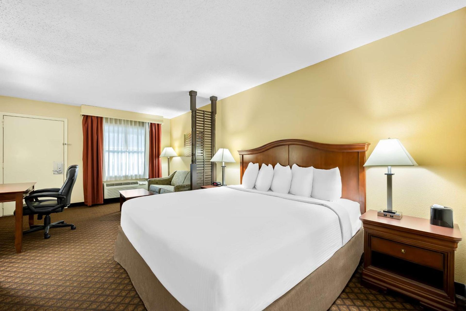 Best Western Coach House photo 31