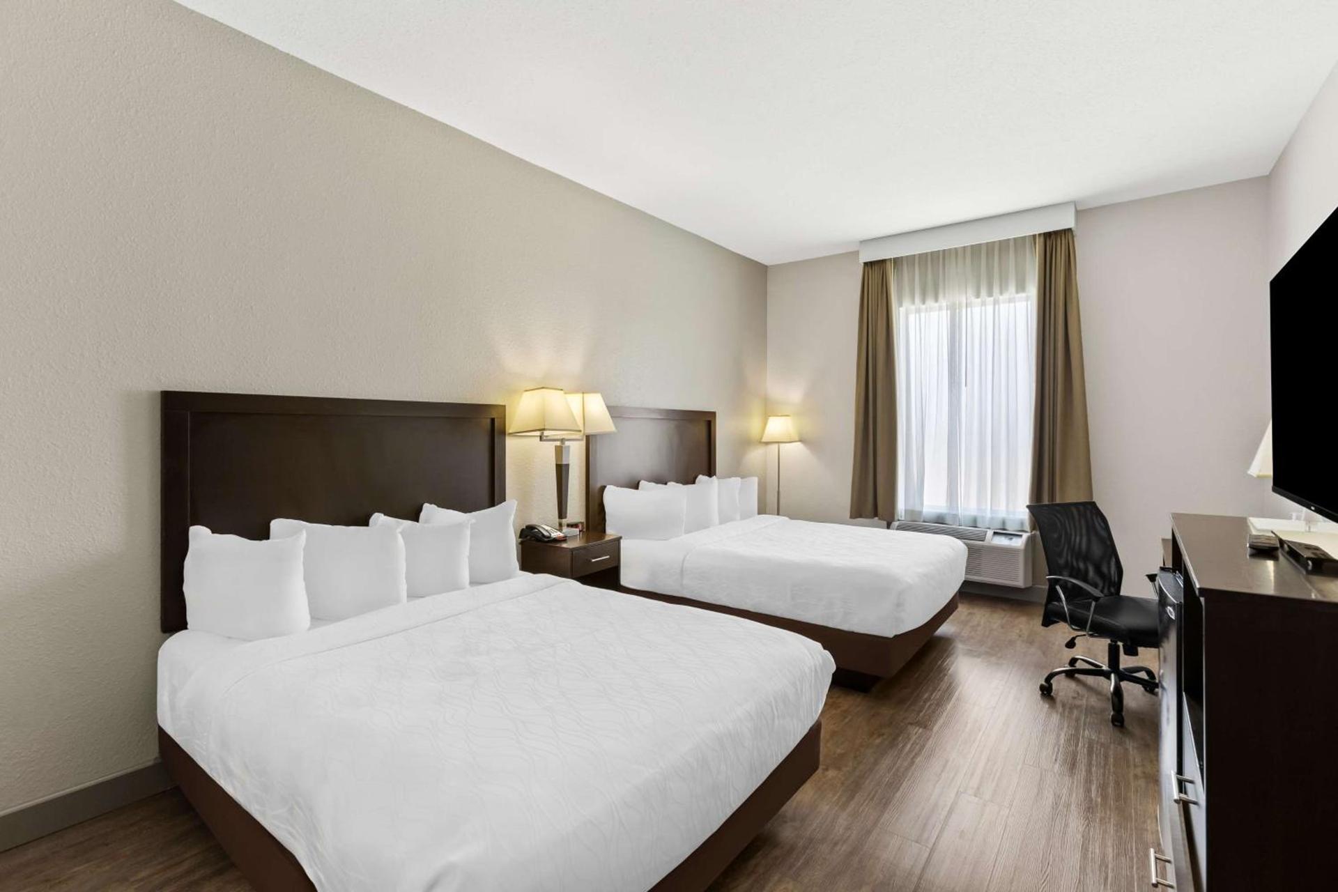 Sonesta Essential La Porte photo 10