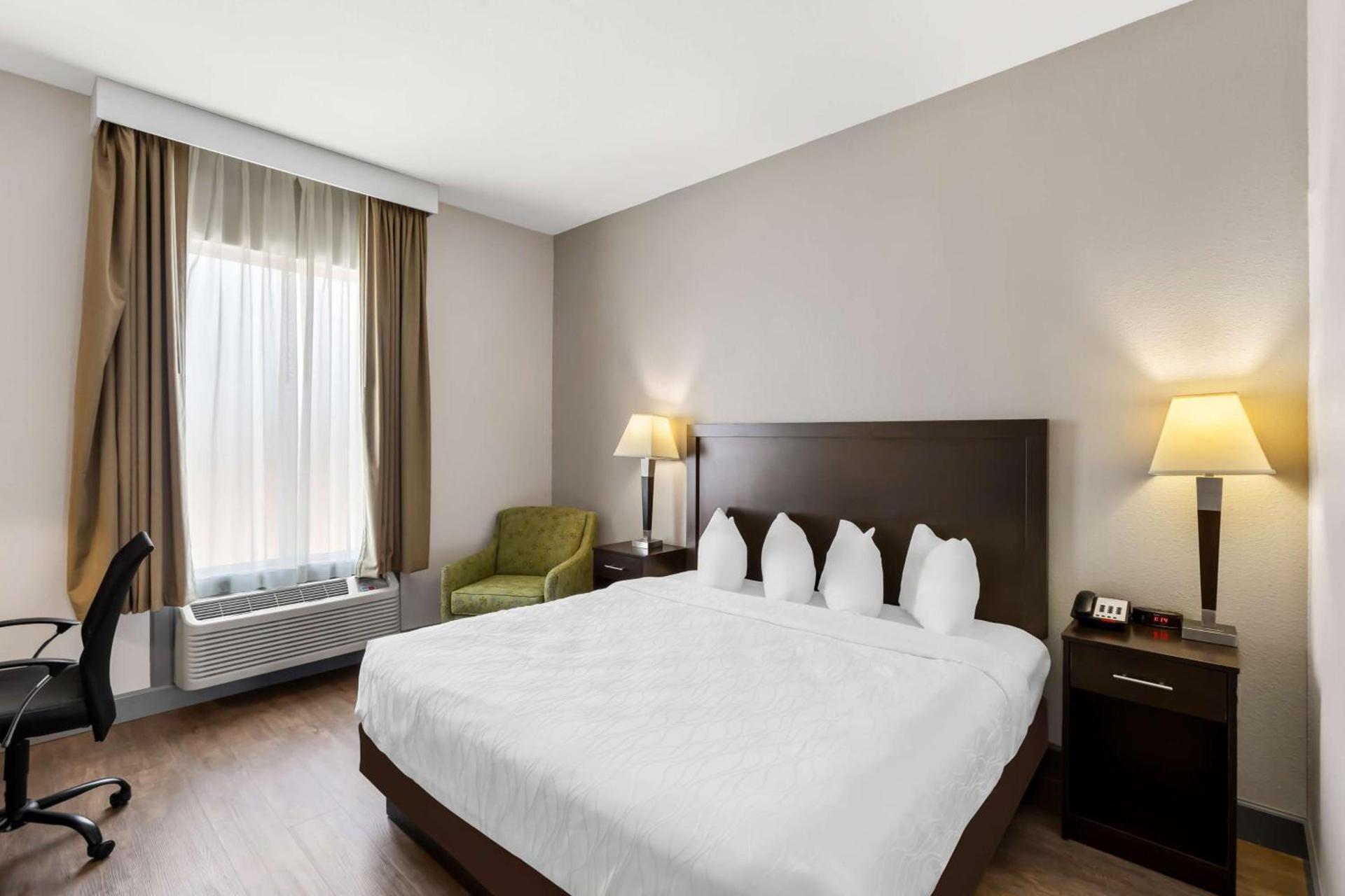 Sonesta Essential La Porte photo 12
