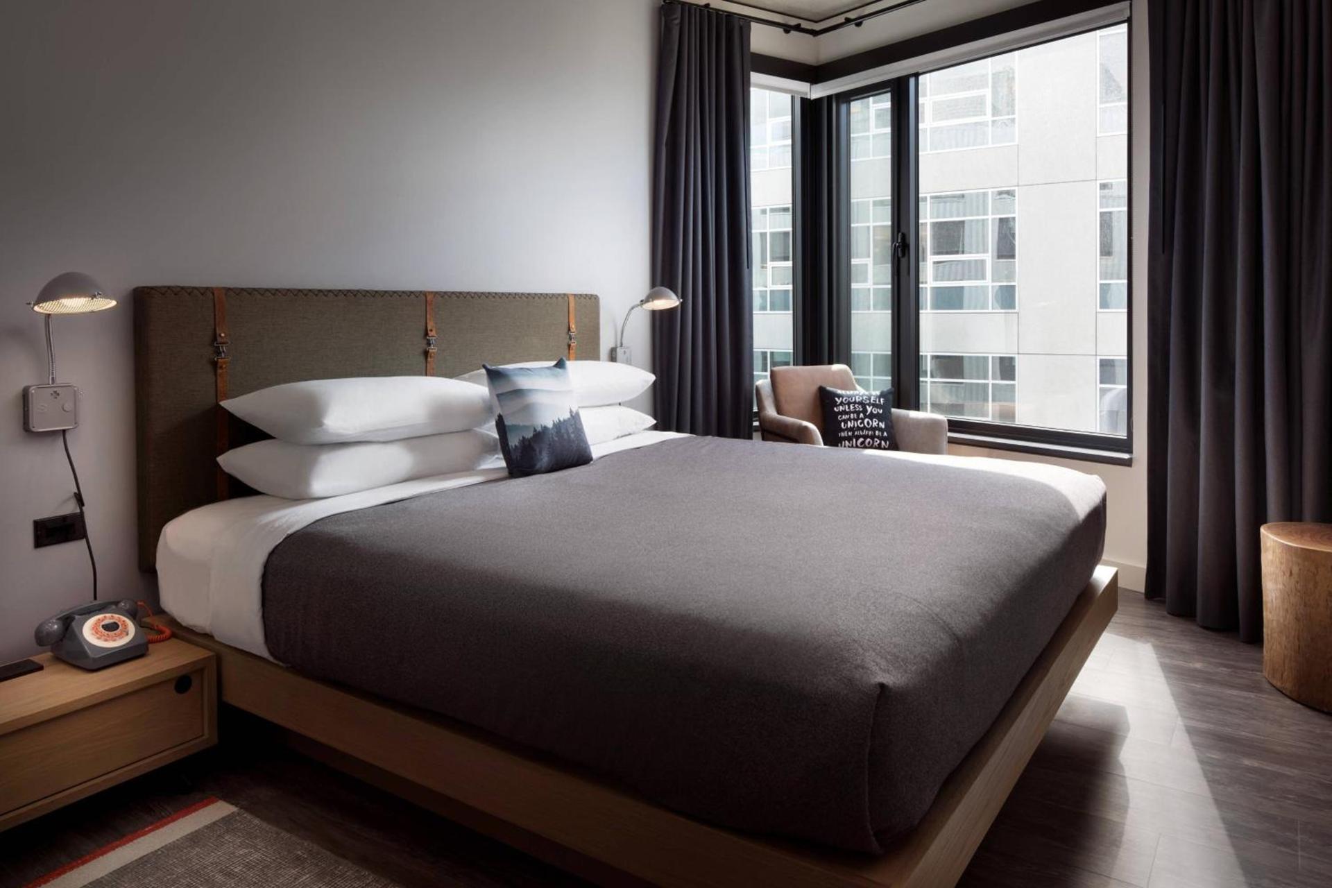 MOXY Seattle Downtown photo 10