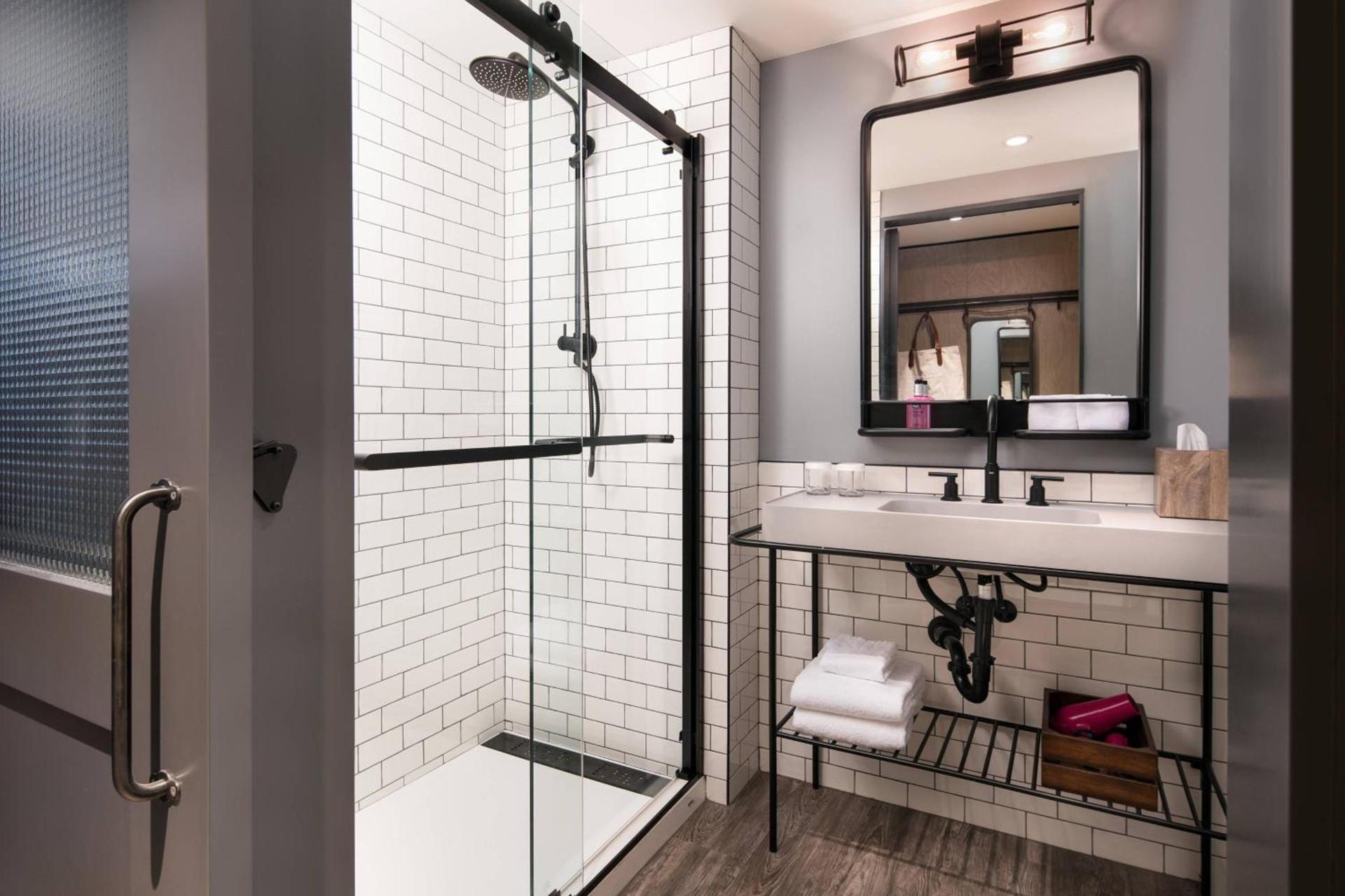 MOXY Seattle Downtown photo 15