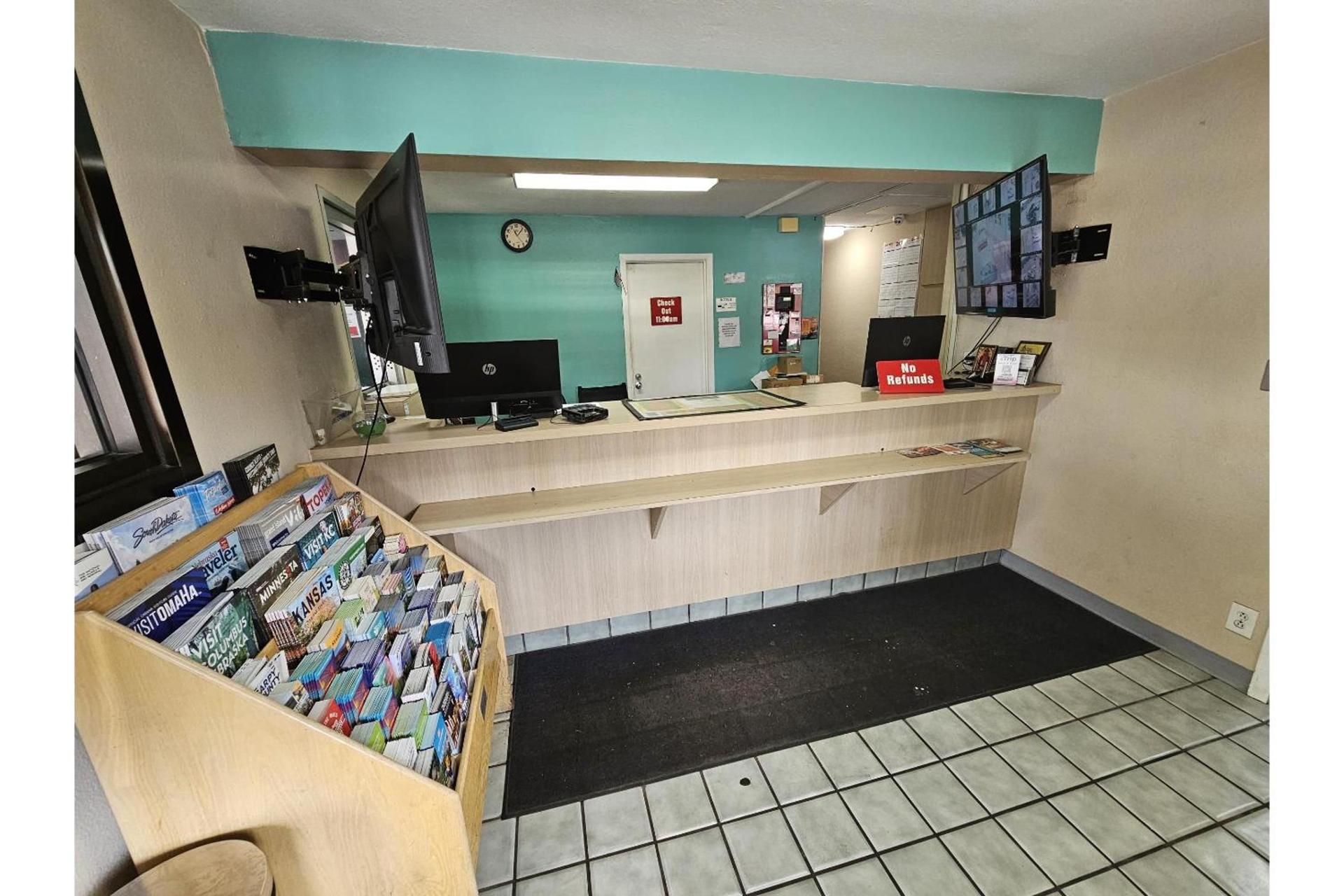 Travel Inn By OYO Omaha photo 5