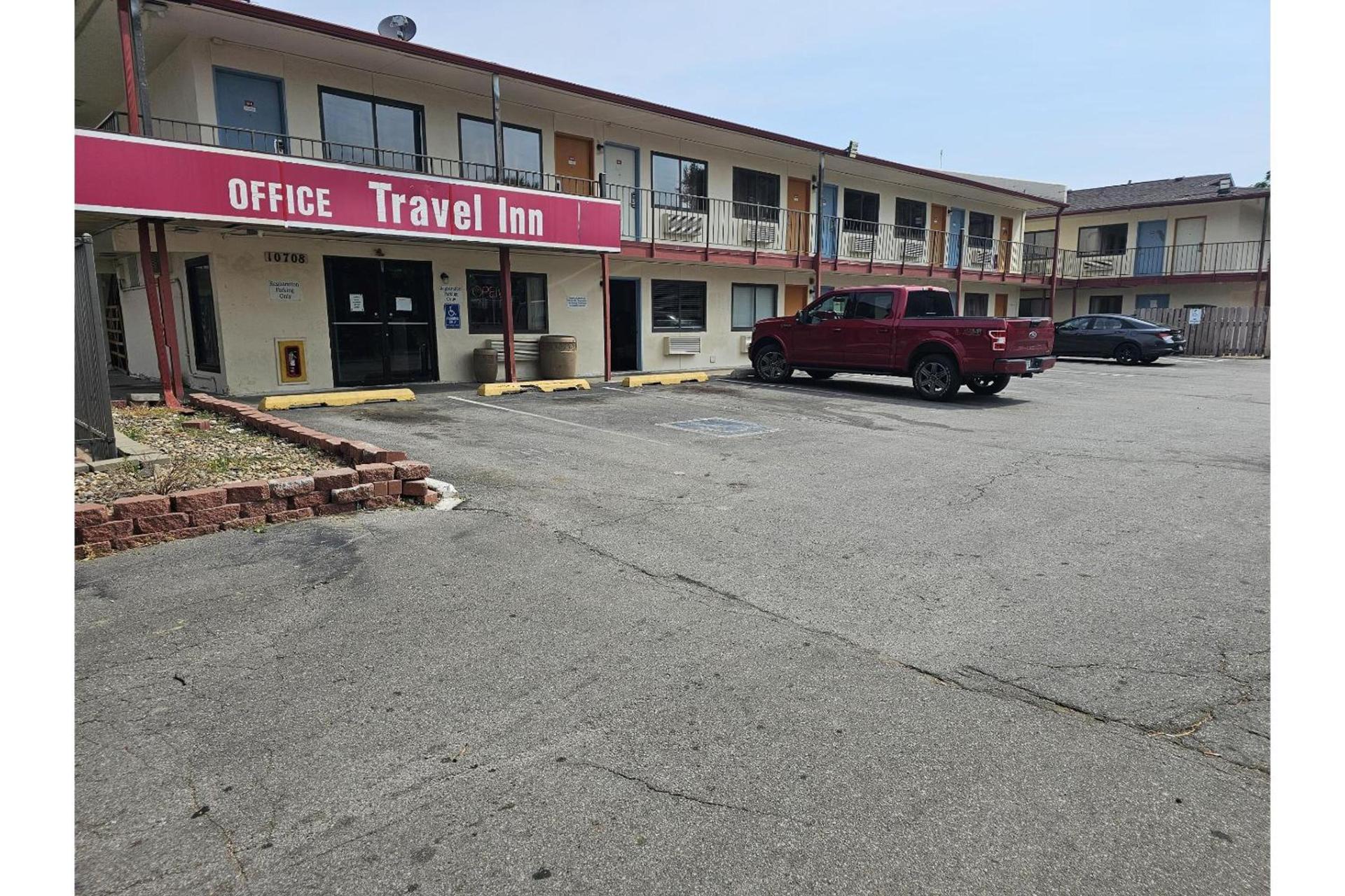 Travel Inn By OYO Omaha photo 1