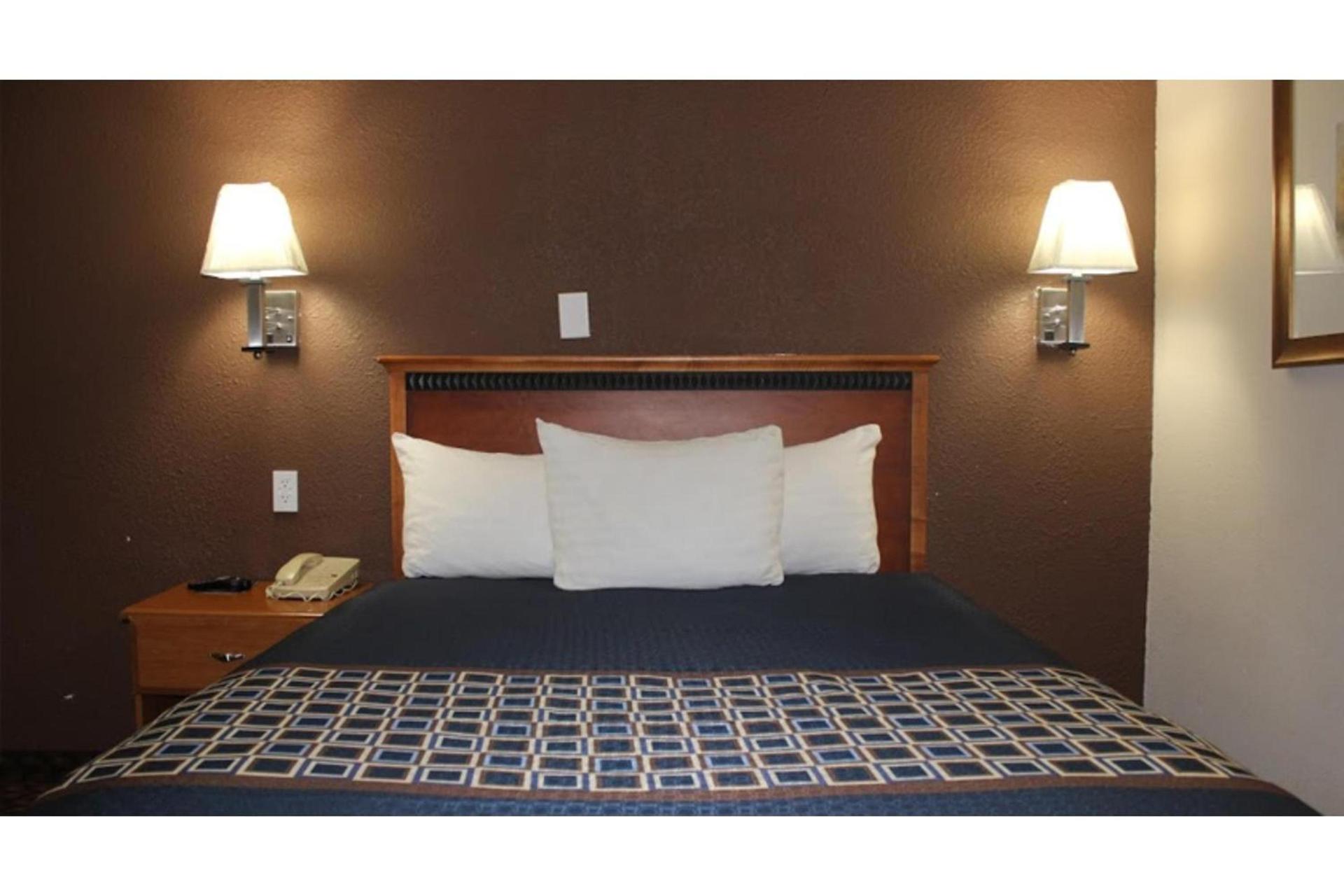 Travel Inn By OYO Omaha photo 16