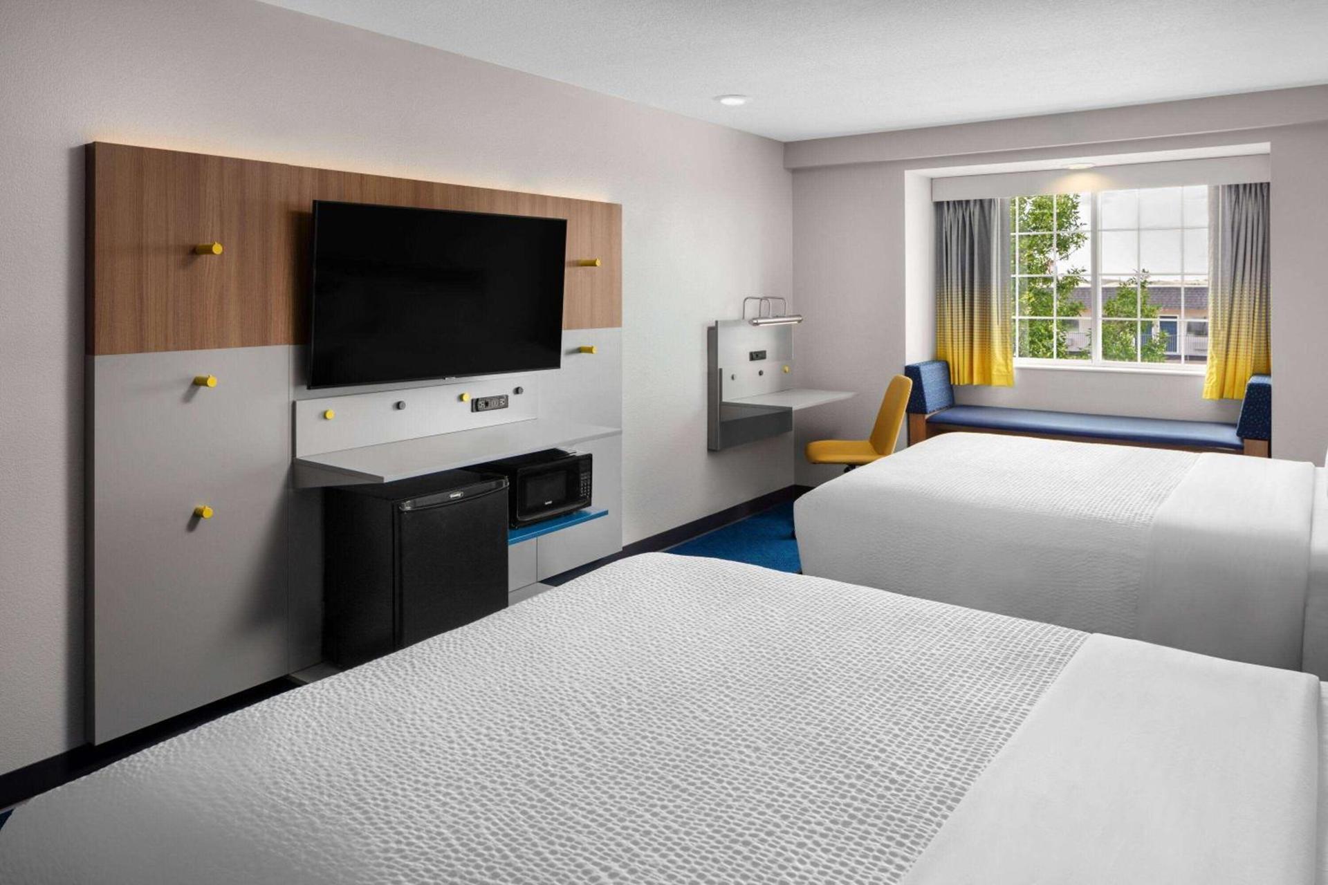 Microtel Inn & Suites by Wyndham Rapid City photo 16