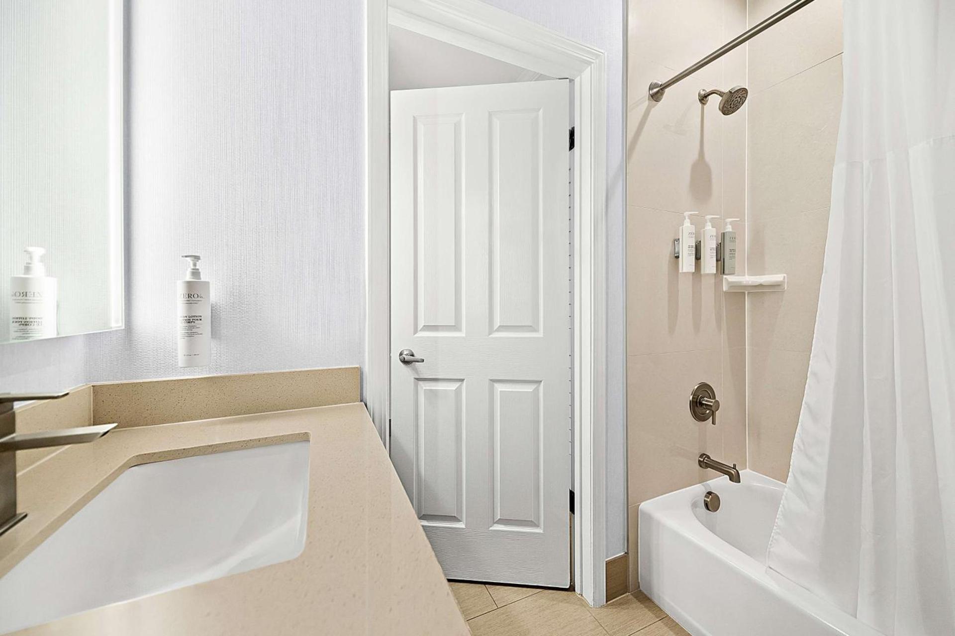 Hampton Inn Morgan Hill photo 9