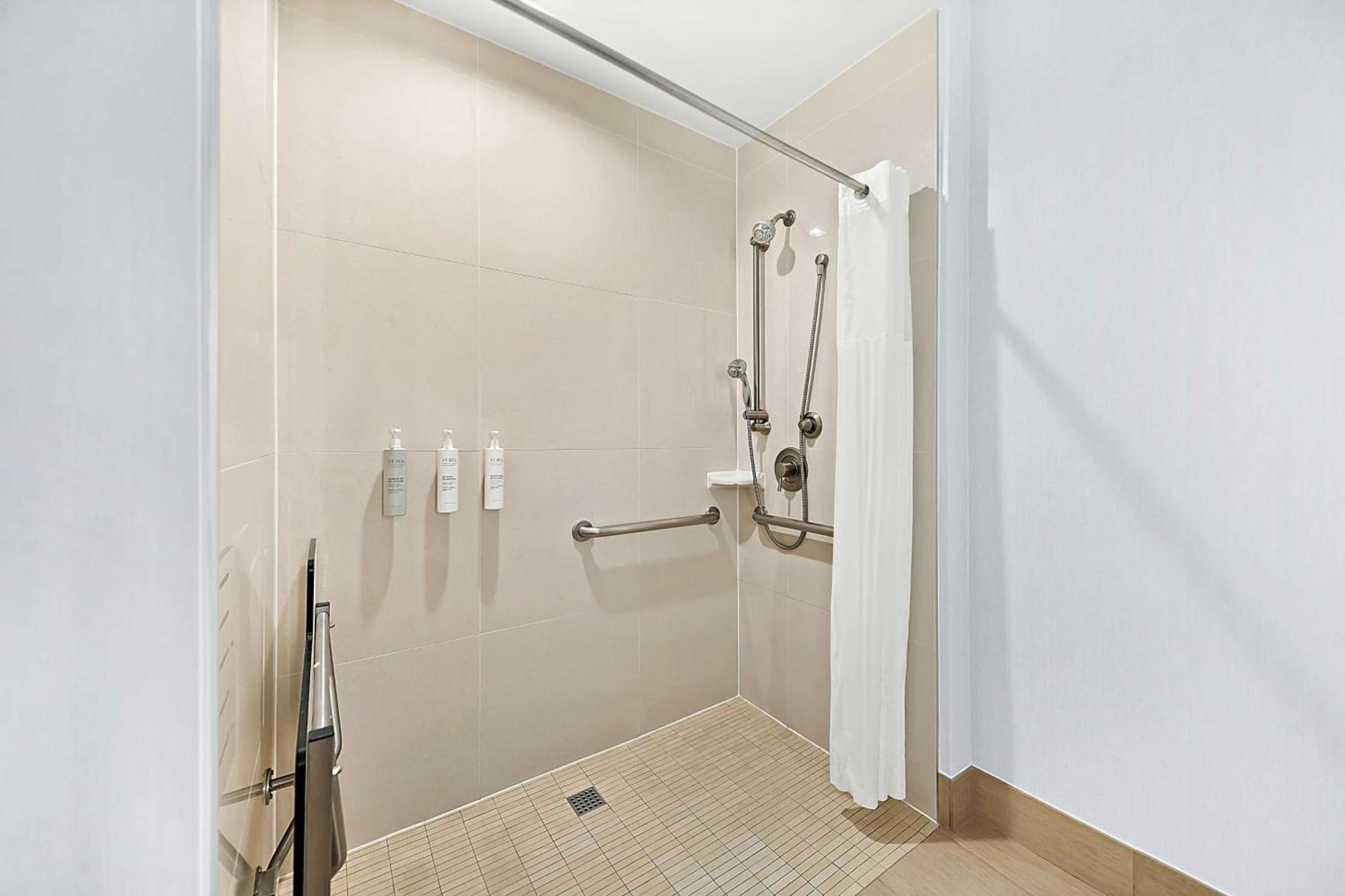 Hampton Inn Morgan Hill photo 7