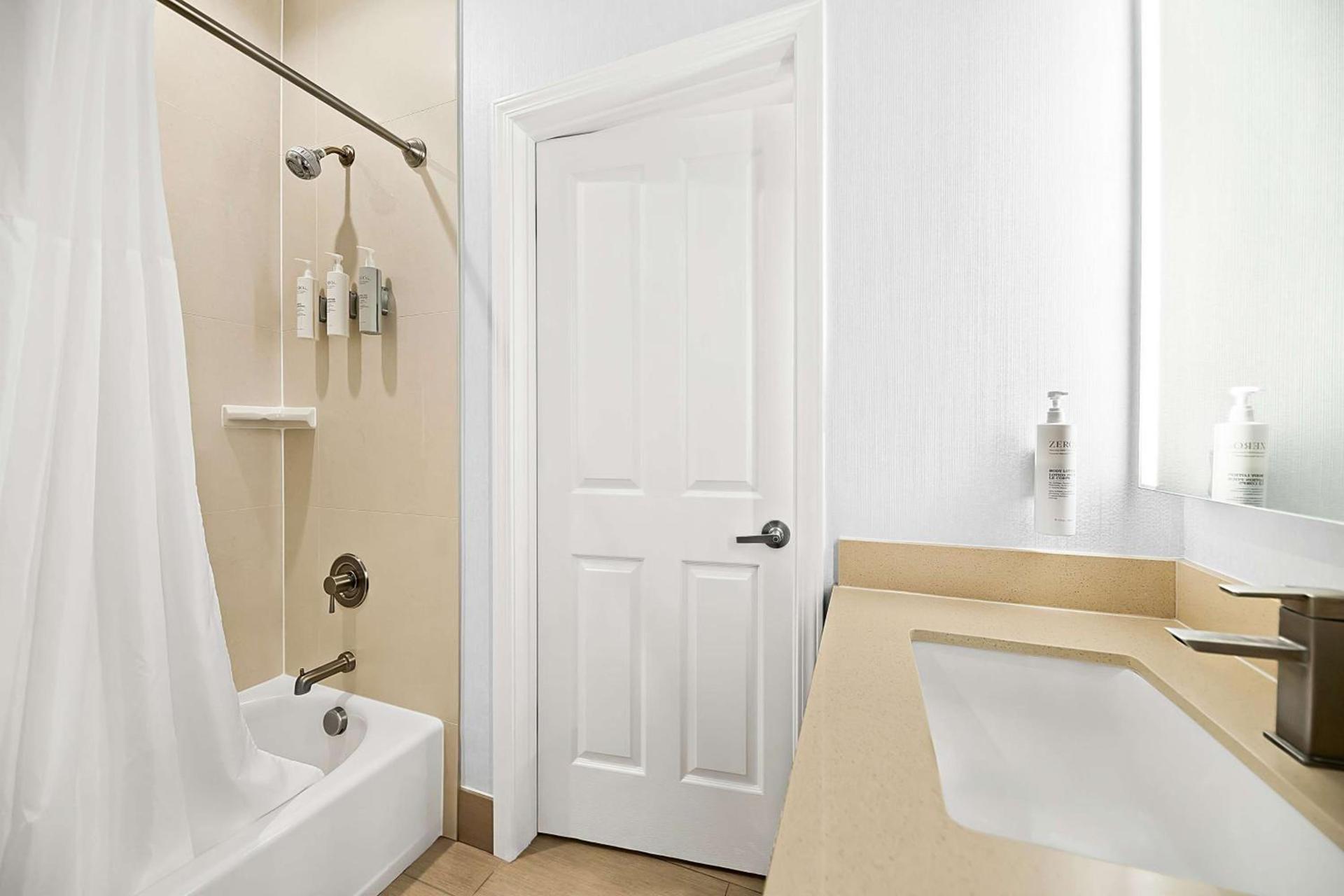Hampton Inn Morgan Hill photo 41