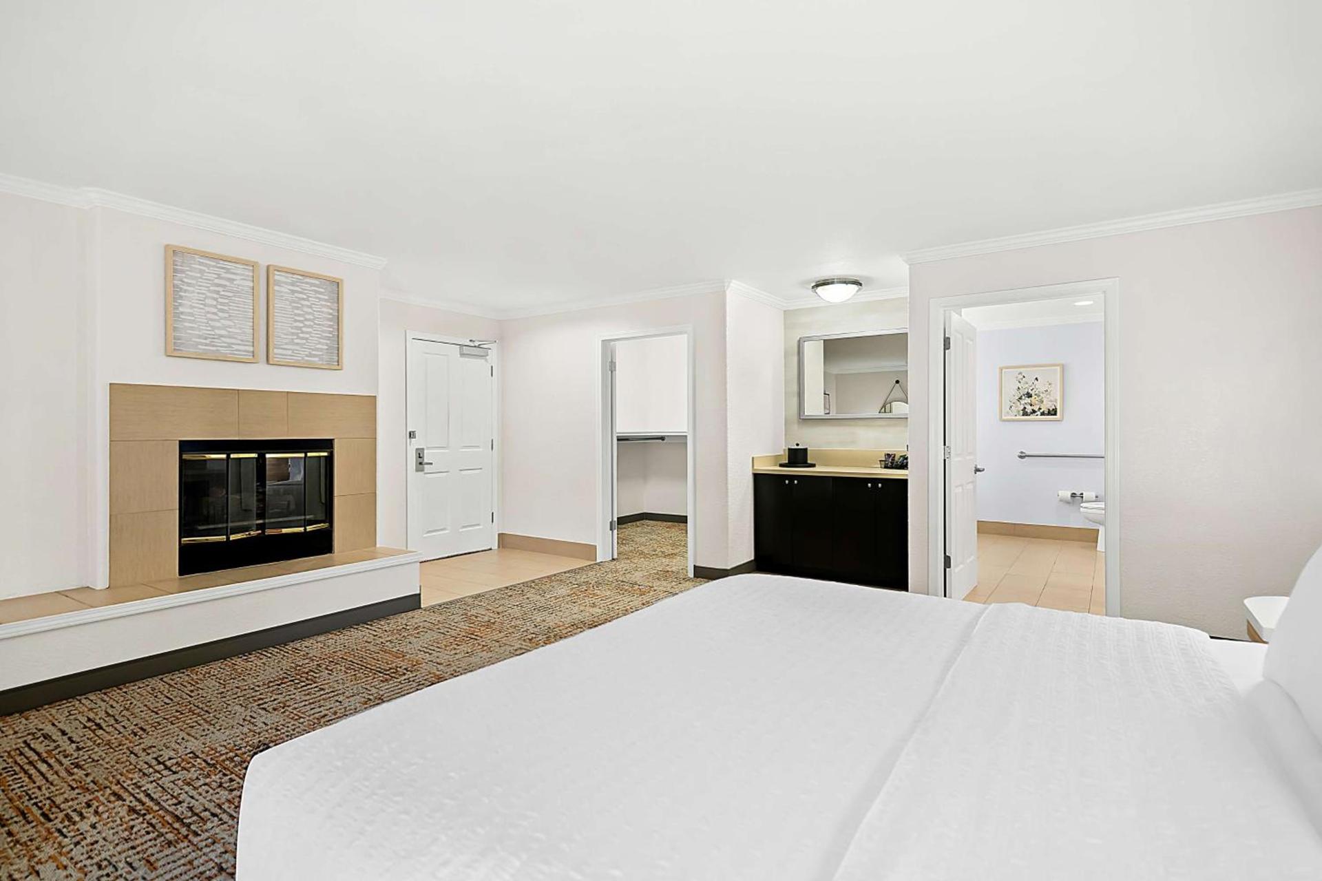 Hampton Inn Morgan Hill photo 21