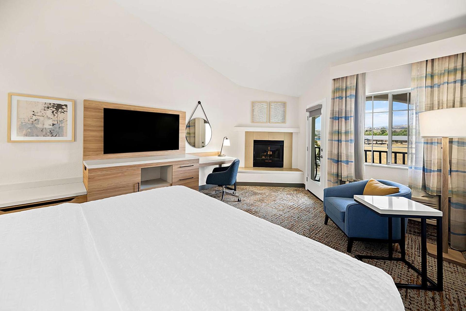Hampton Inn Morgan Hill photo 12