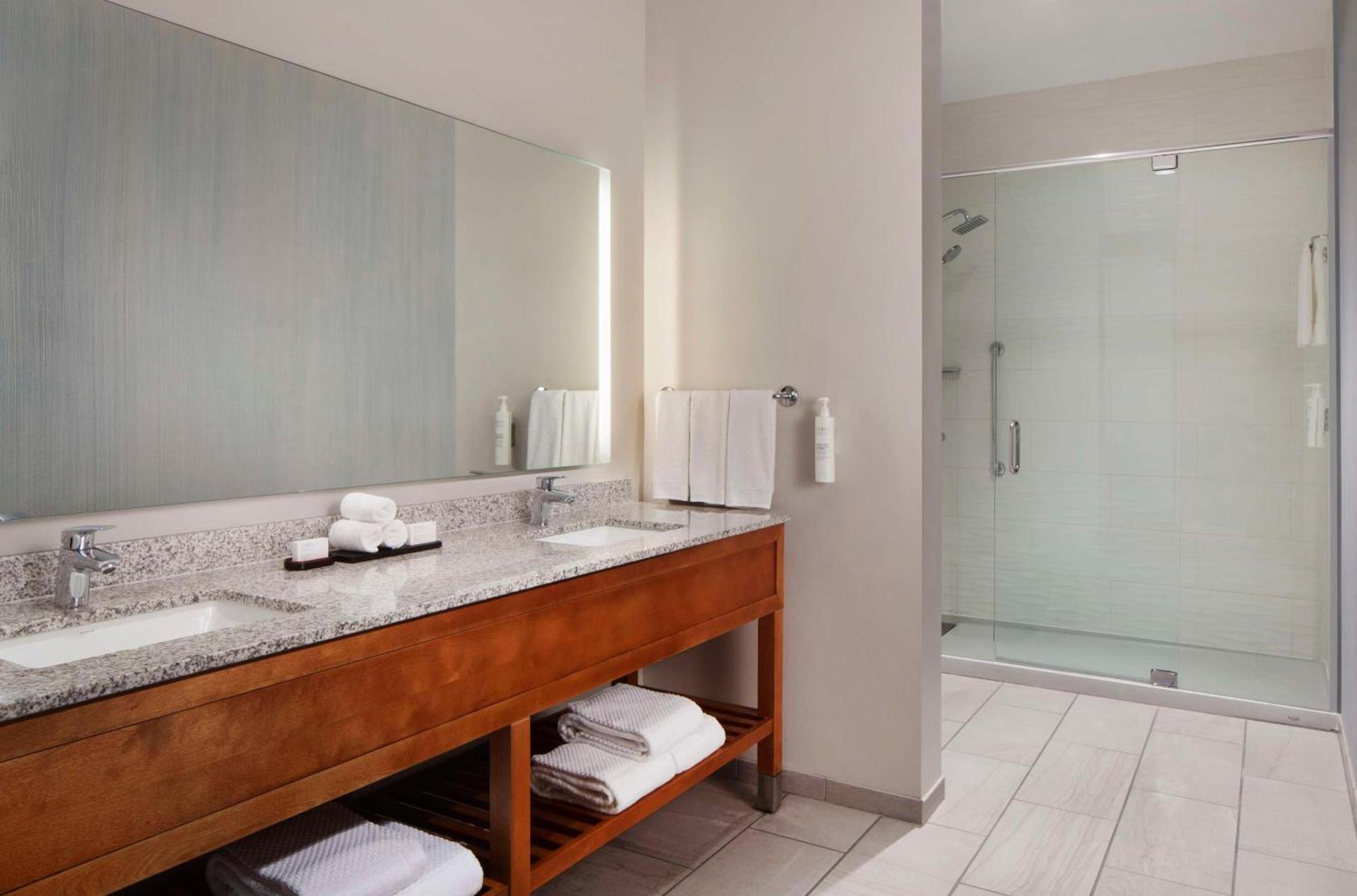 Embassy Suites By Hilton Sarasota photo 31