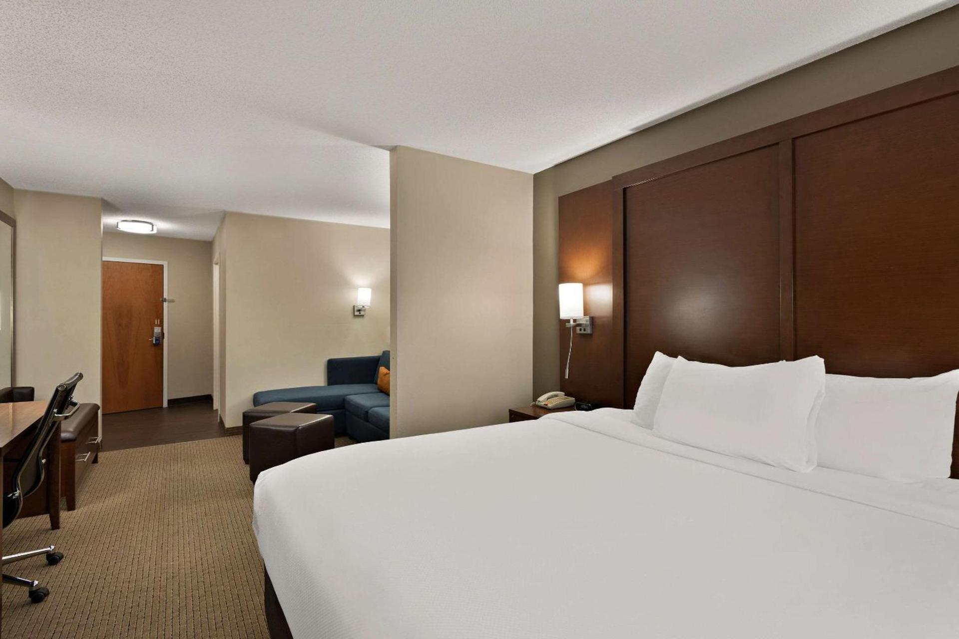 Comfort Suites Hummelstown - Hershey photo 37
