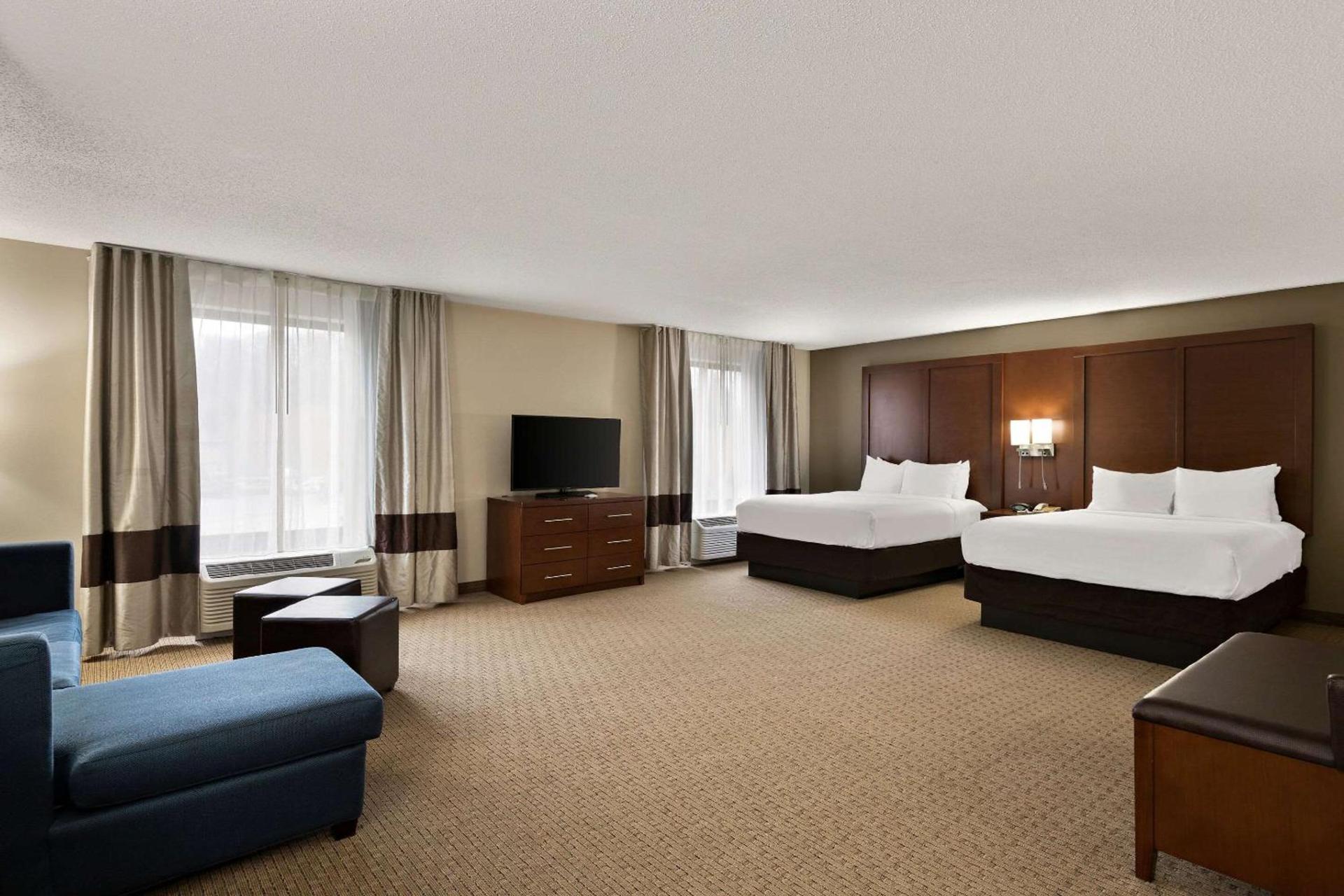 Comfort Suites Hummelstown - Hershey photo 30
