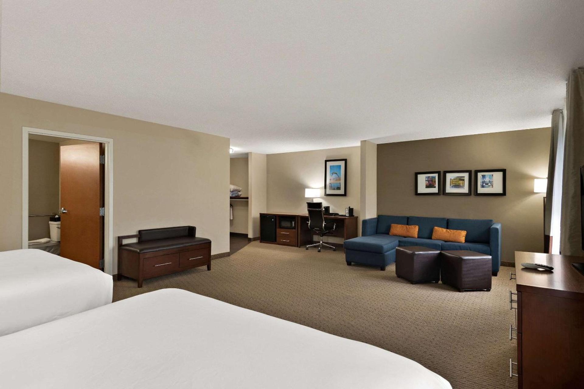 Comfort Suites Hummelstown - Hershey photo 34