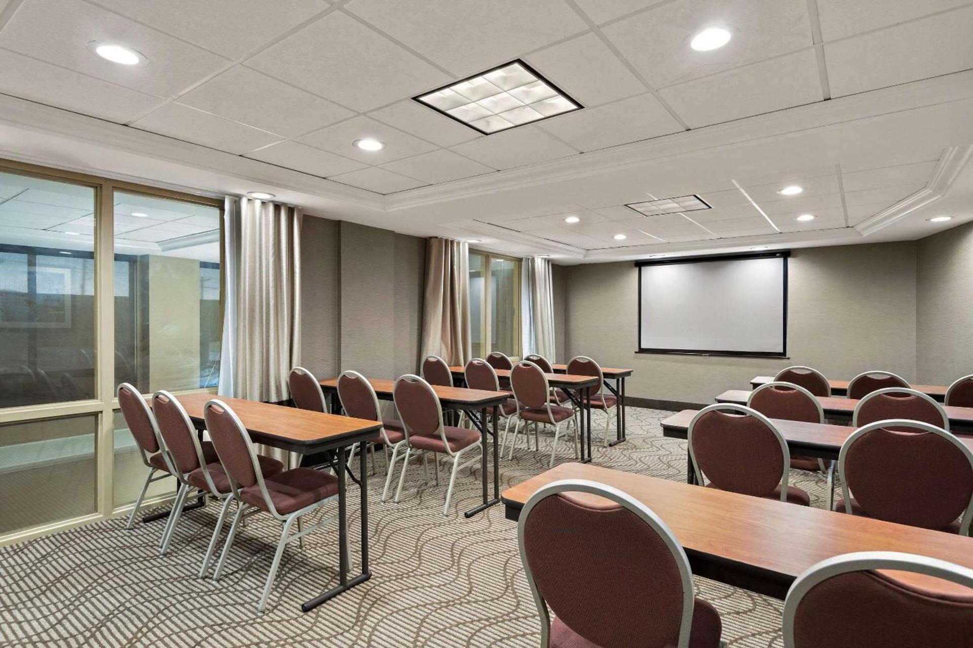 Comfort Suites Hummelstown - Hershey photo 26