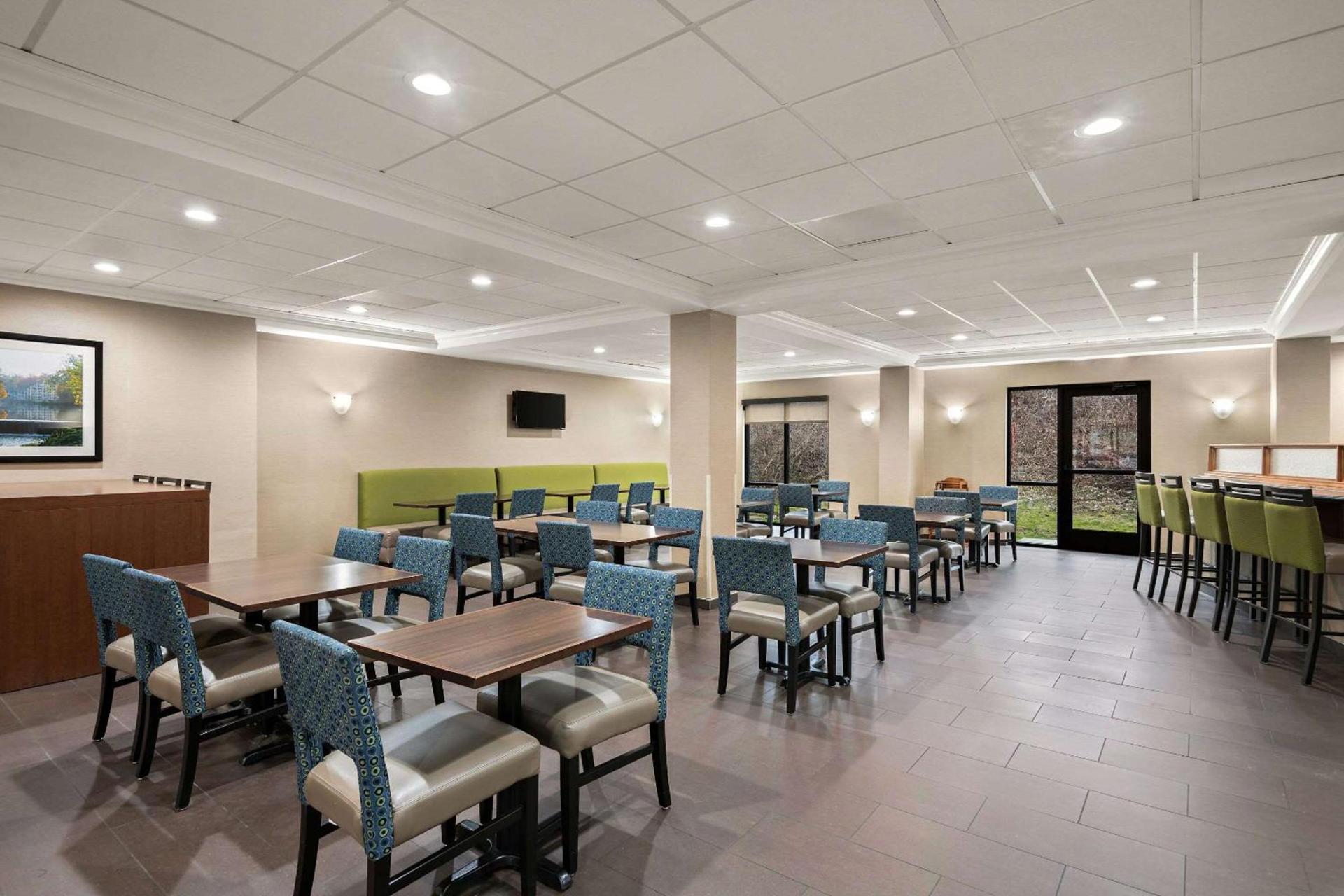 Comfort Suites Hummelstown - Hershey photo 23
