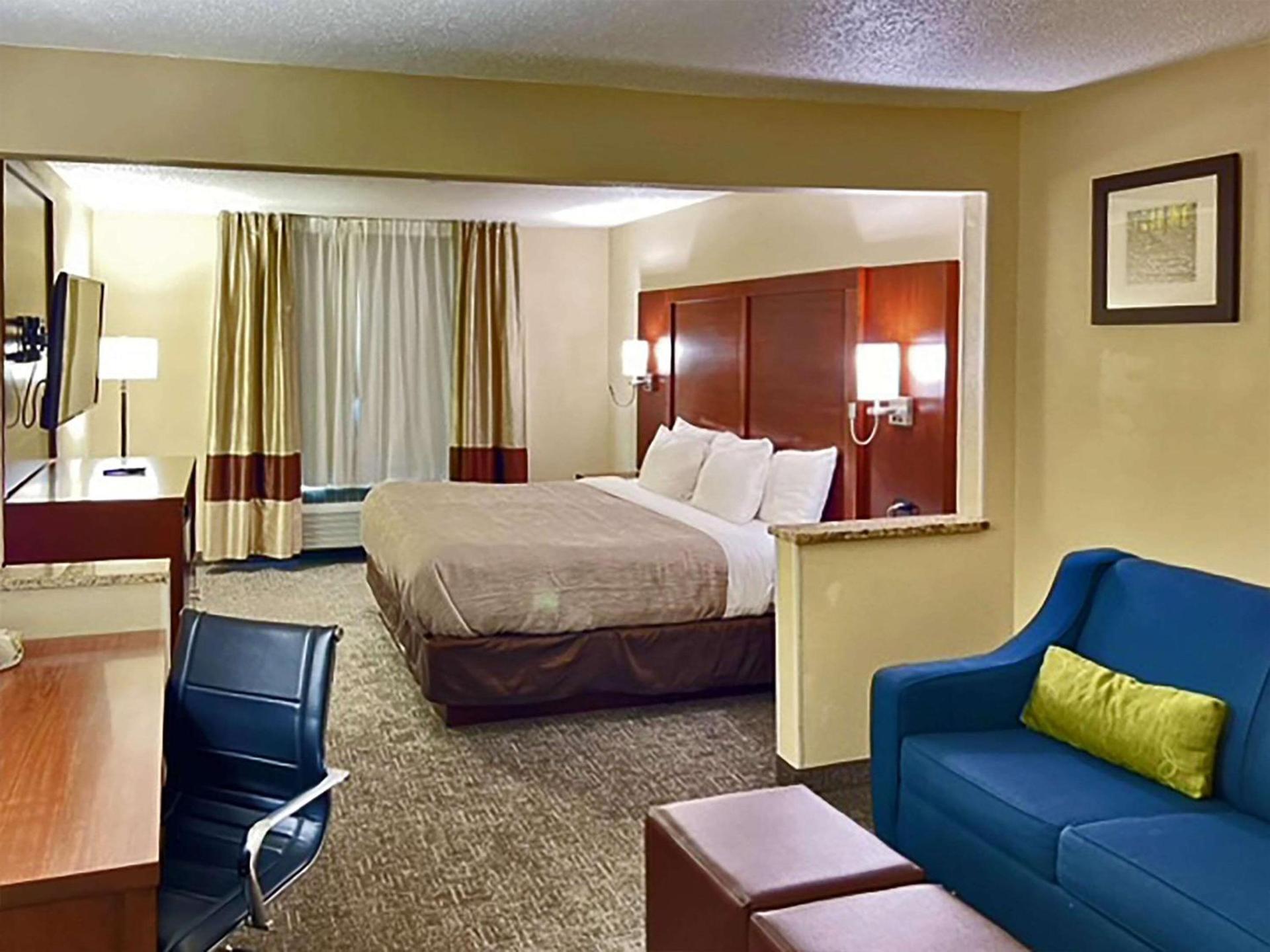 Quality Inn & Suites Green Bay - Ashwaubenon photo 9