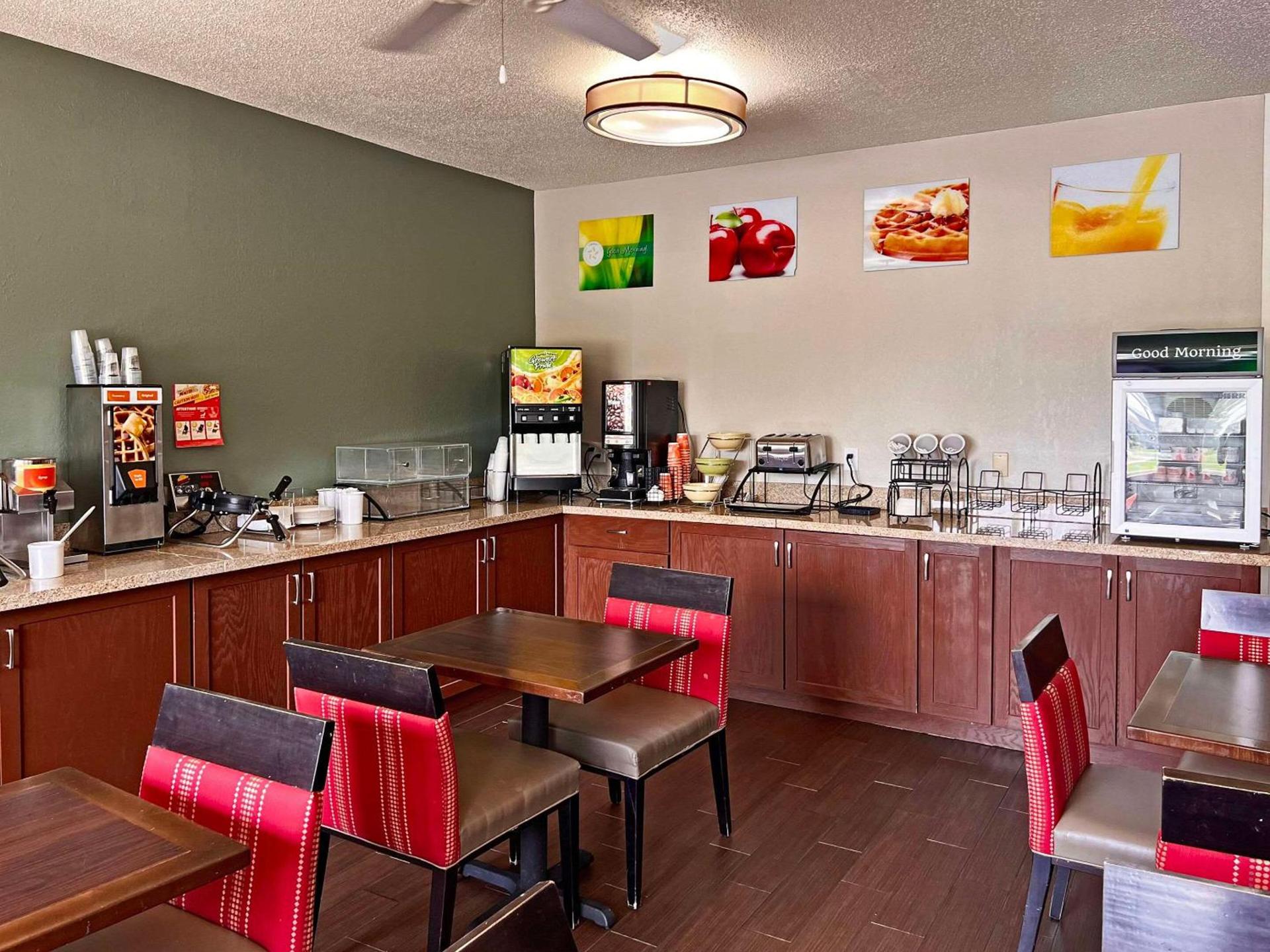 Quality Inn & Suites Green Bay - Ashwaubenon photo 11