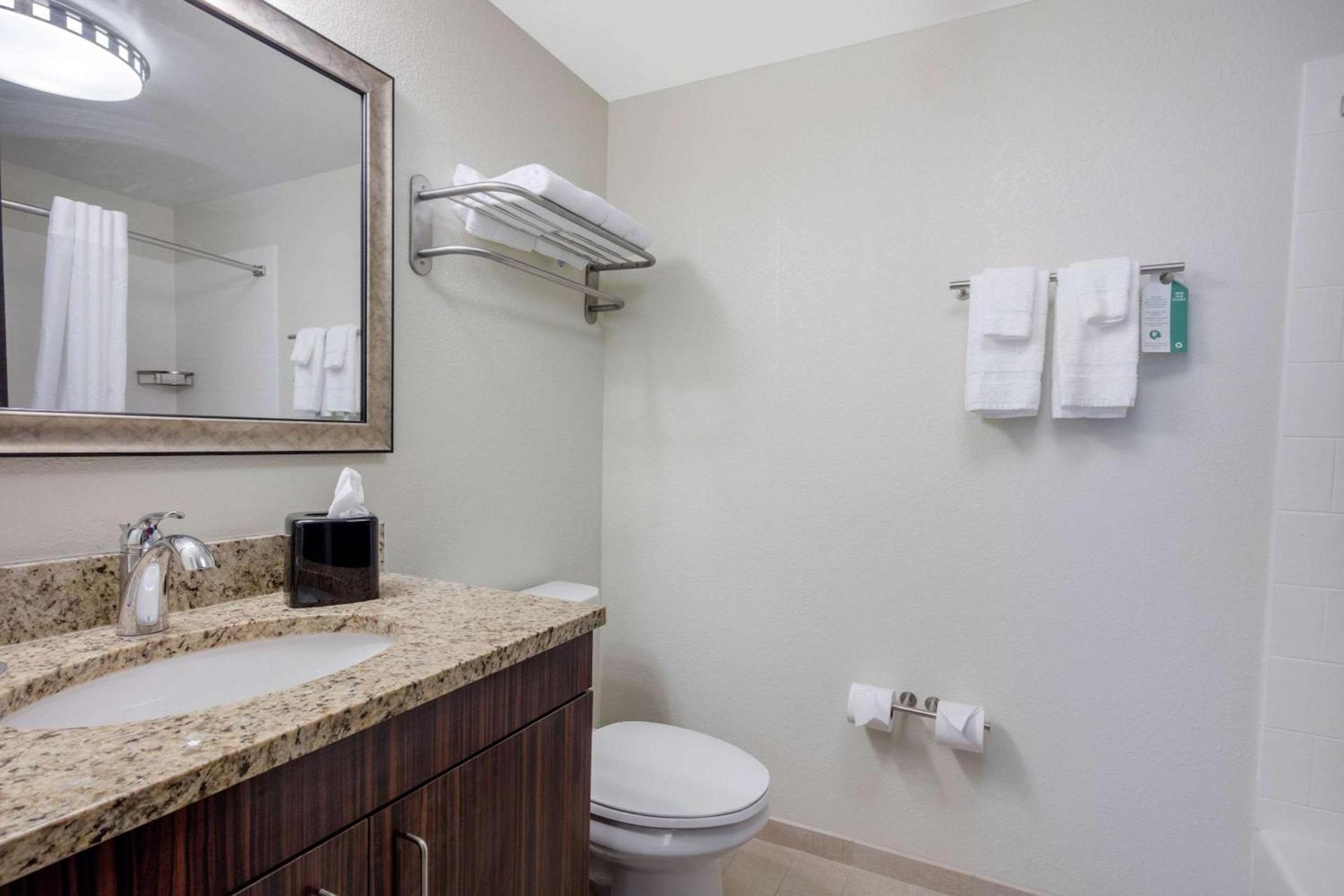 MainStay Suites St Louis Airport photo 4