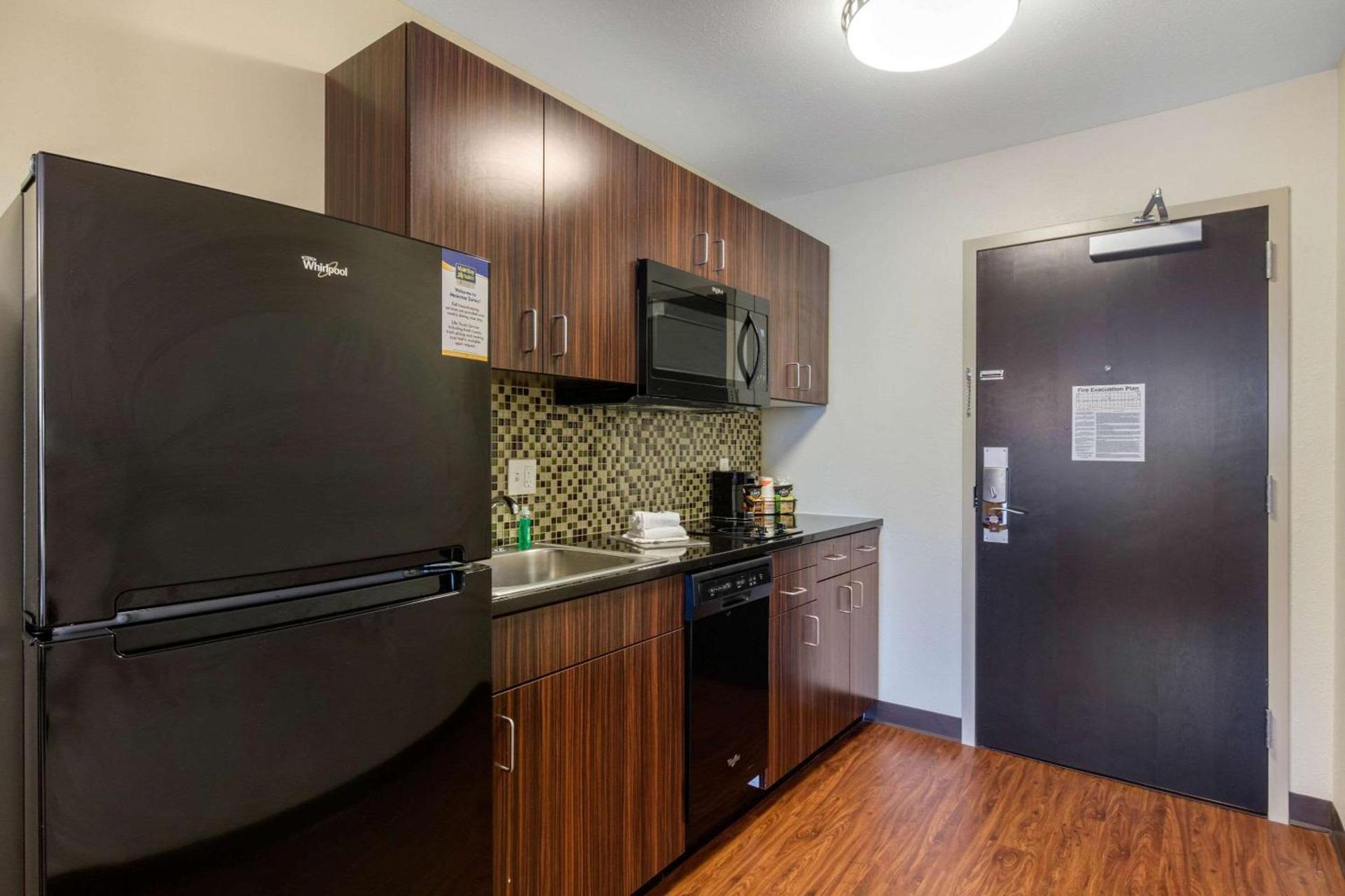 MainStay Suites St Louis Airport photo 13