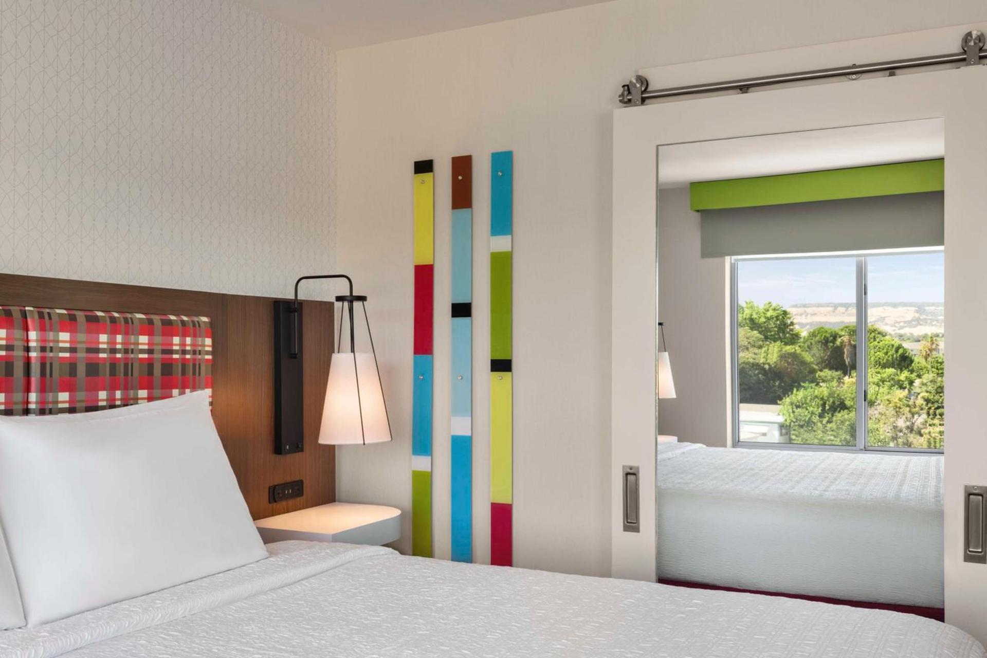 Hampton Inn & Suites Oroville photo 16