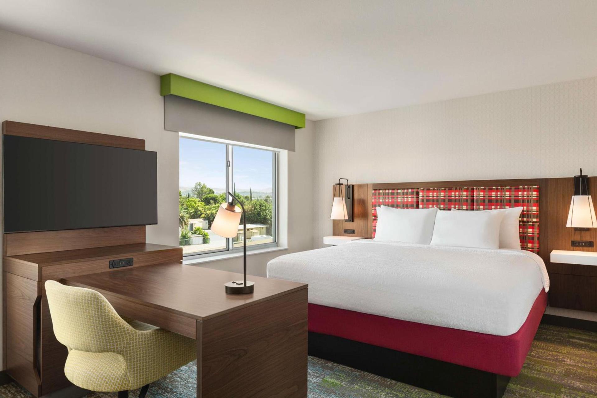 Hampton Inn & Suites Oroville photo 20