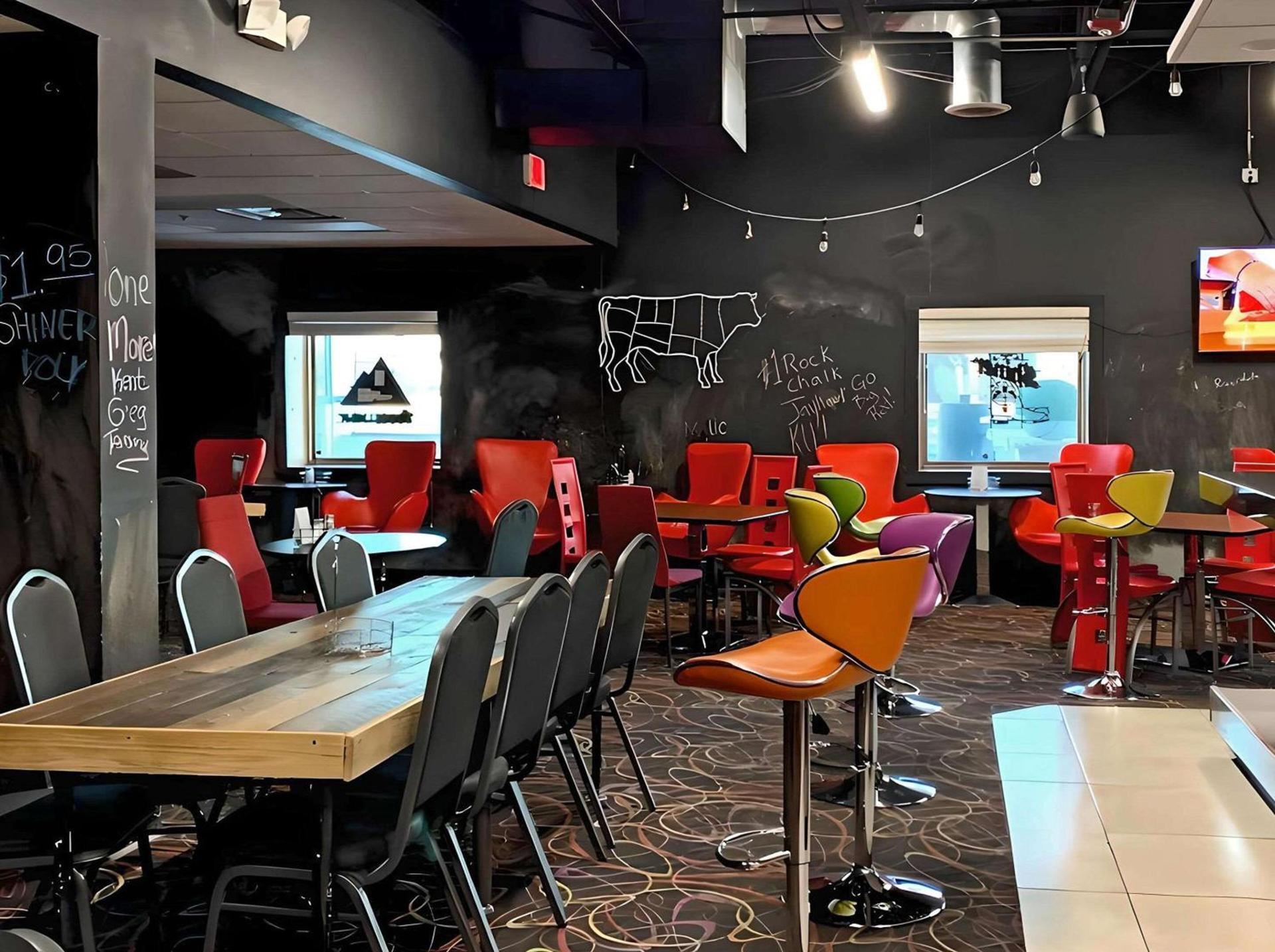 Clarion Inn Des Moines Airport photo 13