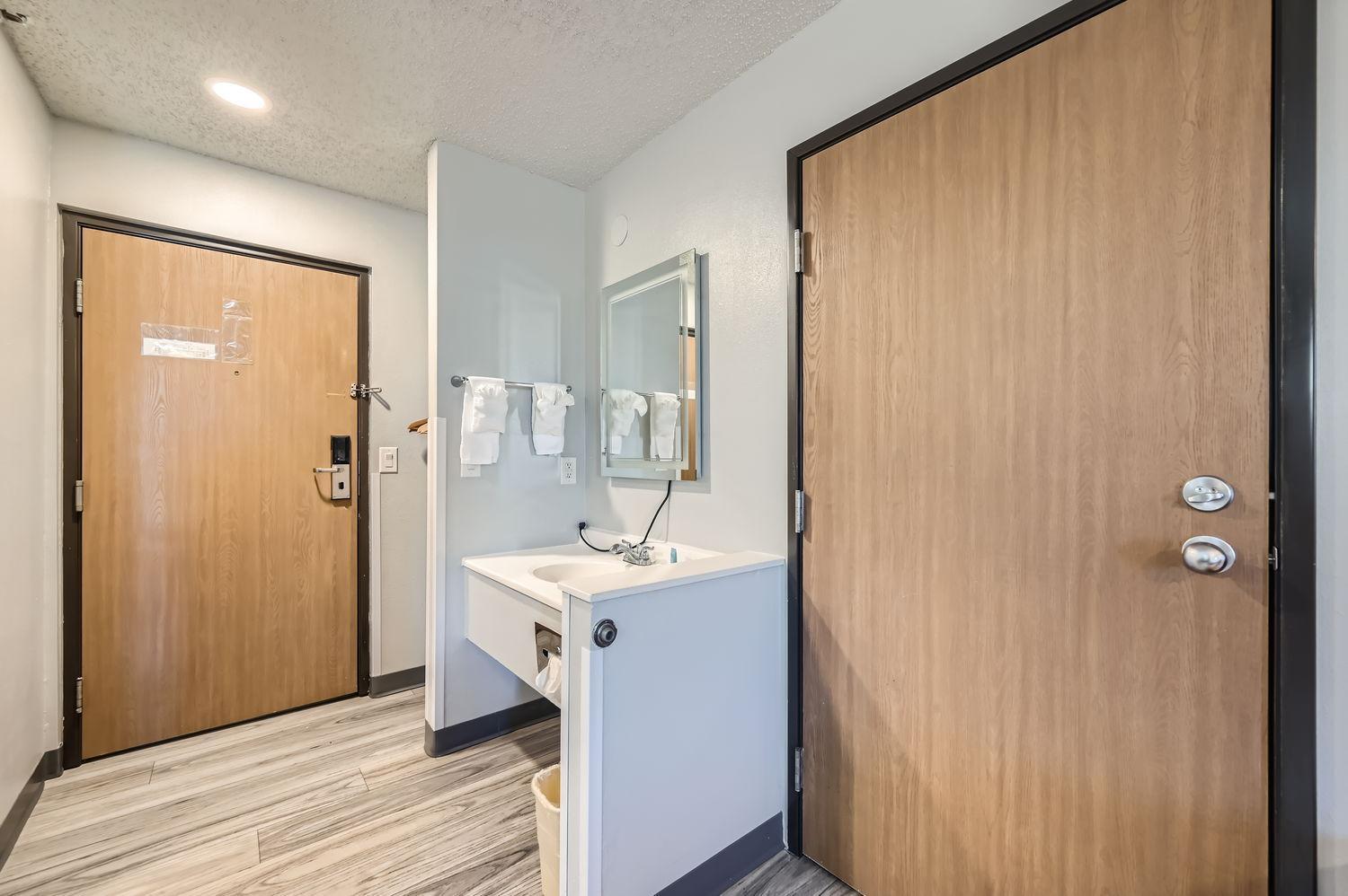Travelodge by Wyndham Longmont photo 44