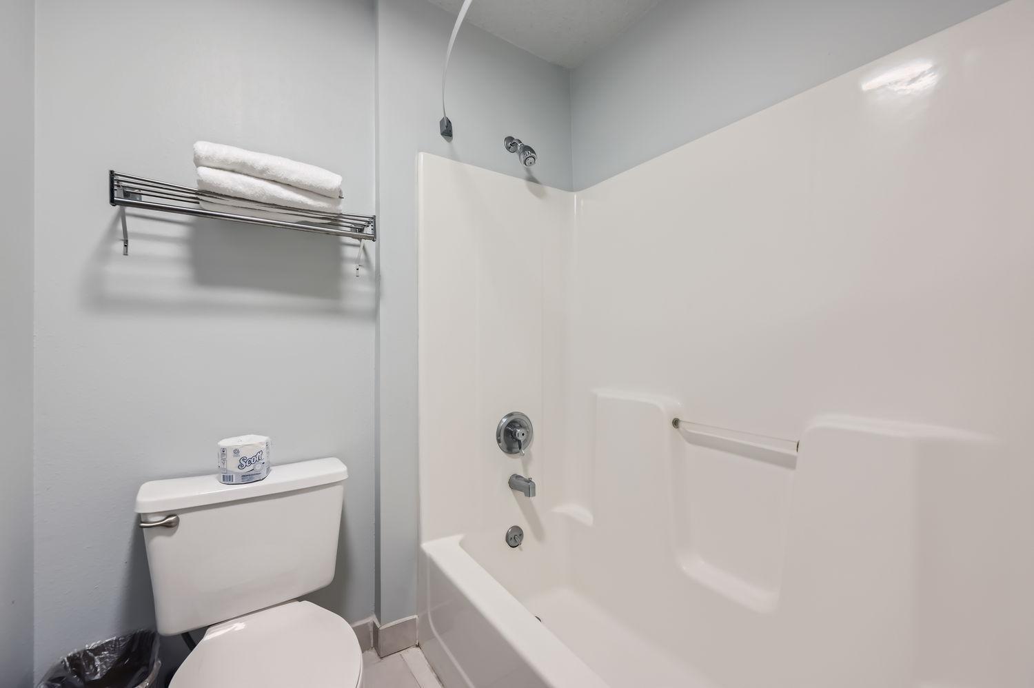 Travelodge by Wyndham Longmont photo 46