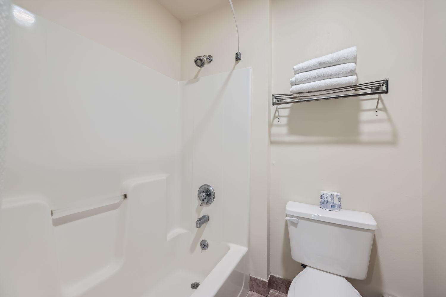 Travelodge by Wyndham Longmont photo 47
