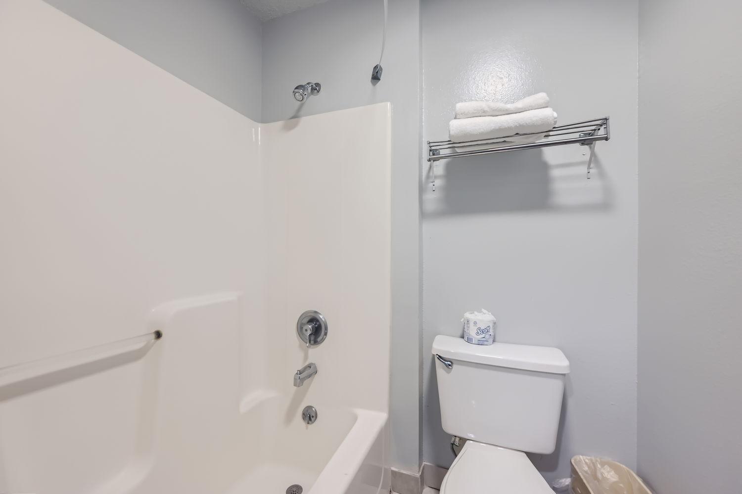 Travelodge by Wyndham Longmont photo 57