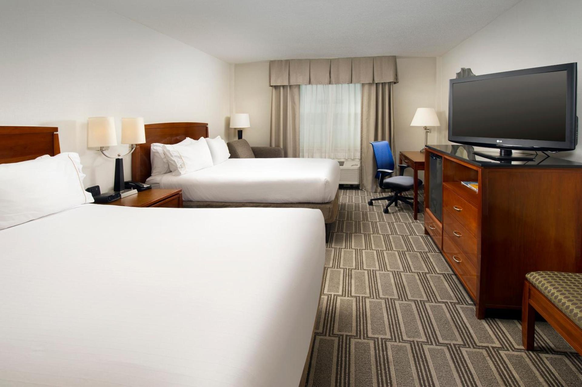 Holiday Inn Express Baltimore at the Stadiums by IHG photo 4